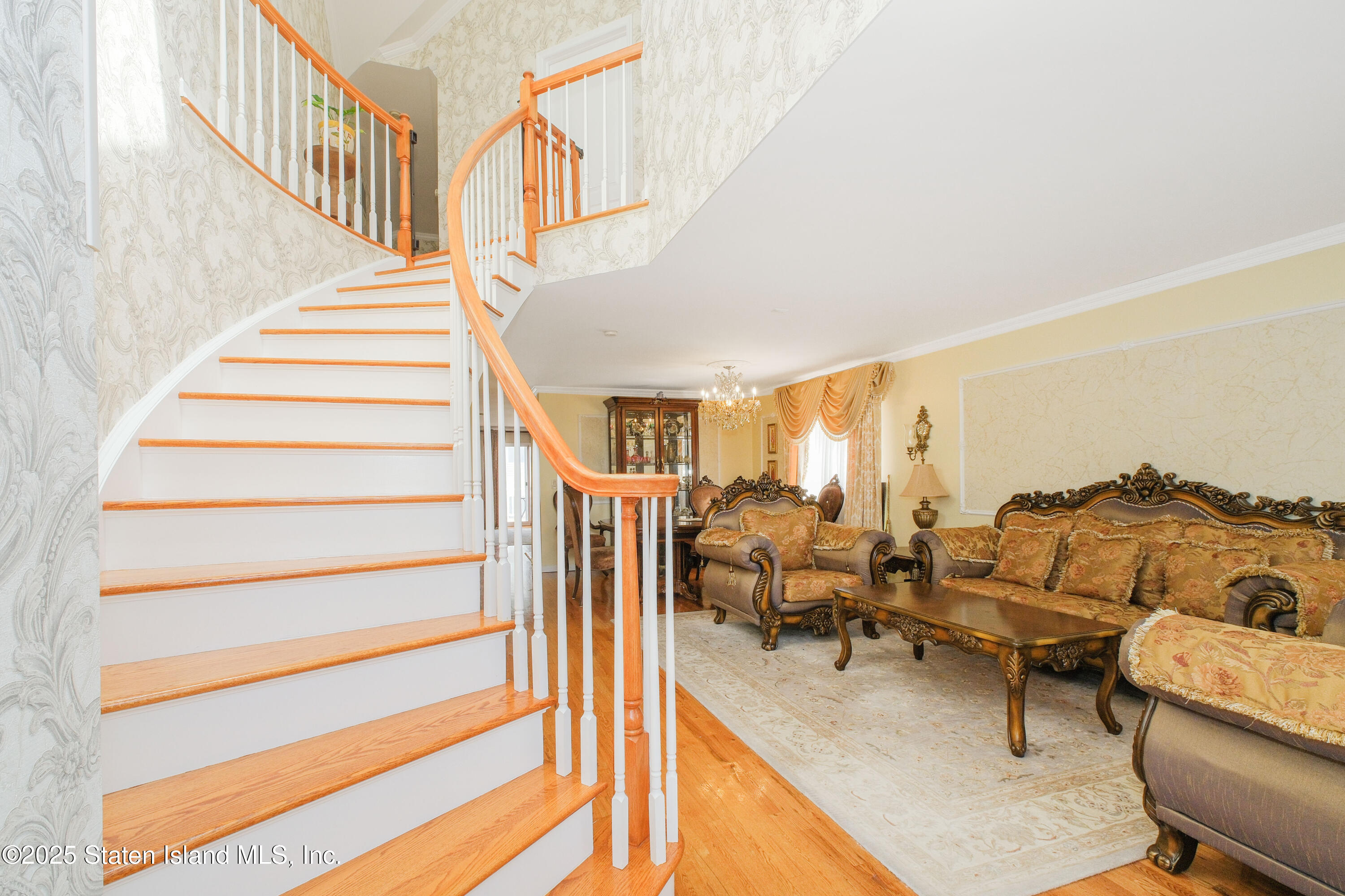 57 Herrick Avenue Image 4