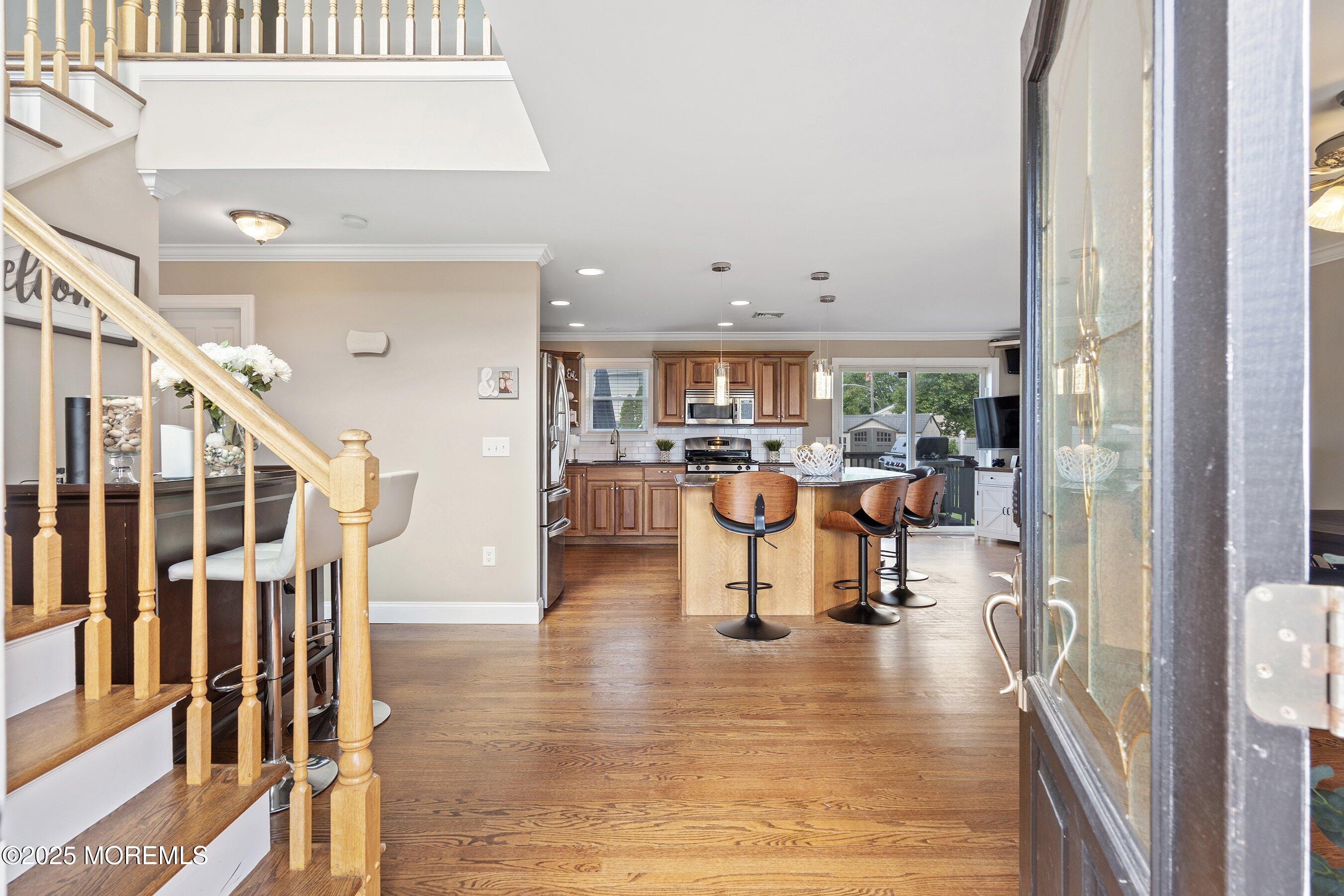 1020 Sarasota Drive Image 5