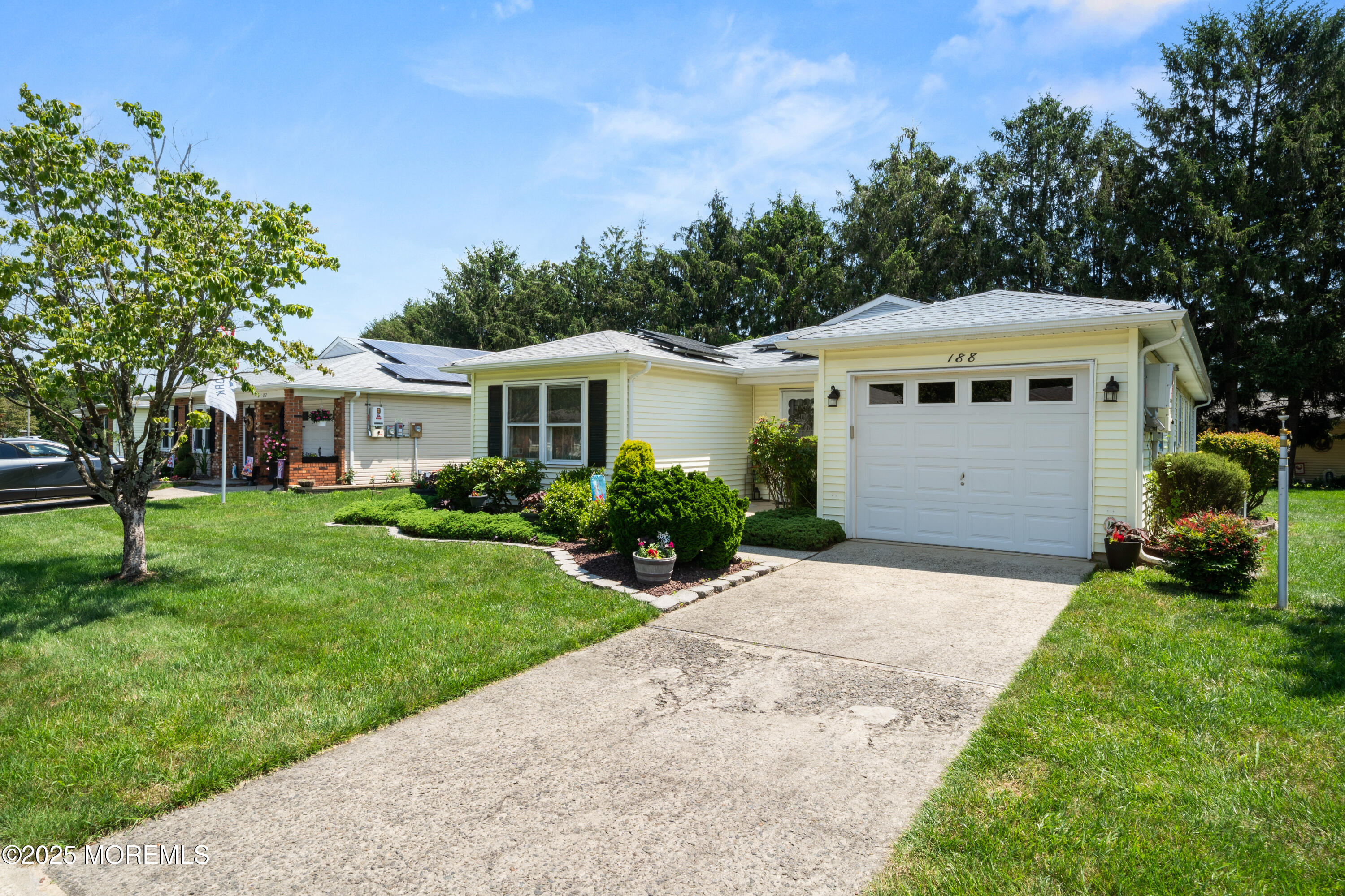 188 Lions Head Boulevard Image 2