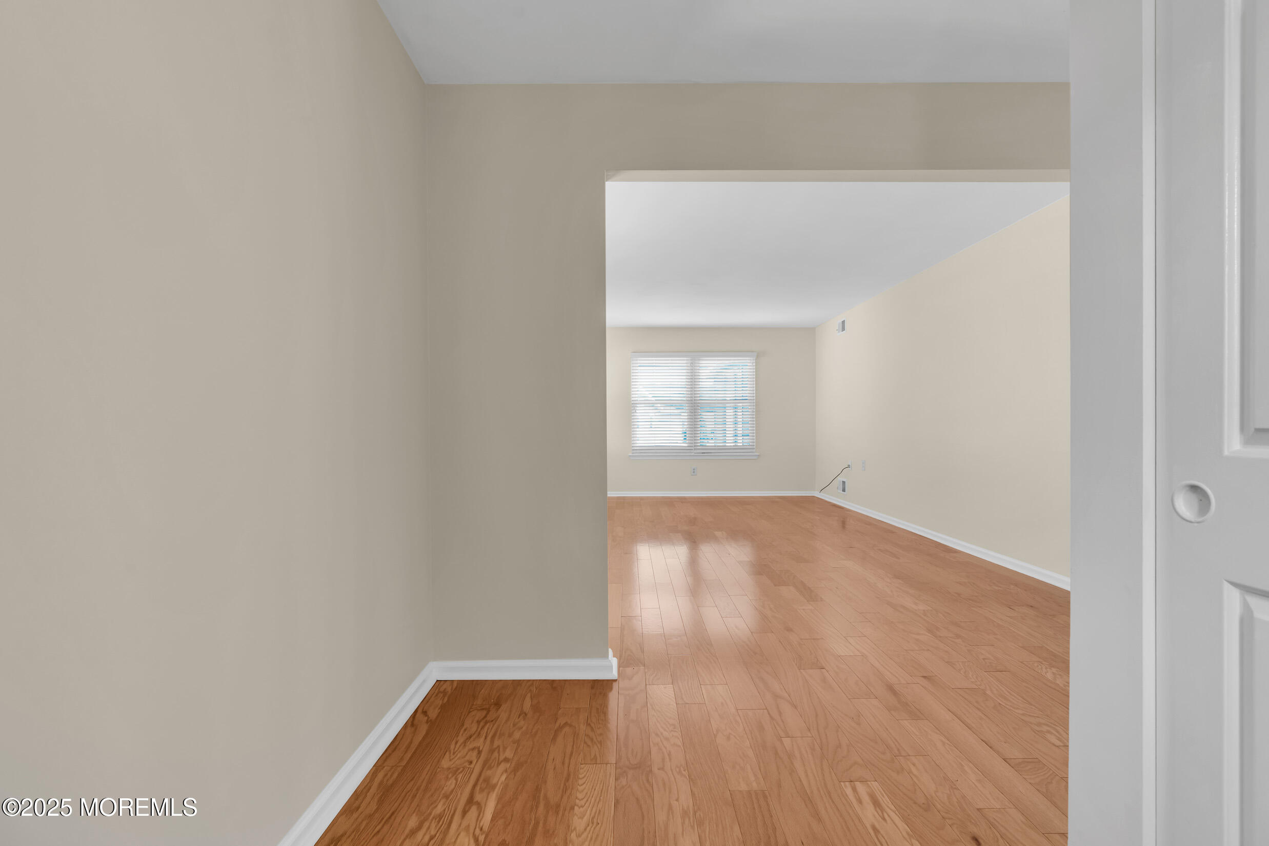 28 Greenbriar Boulevard Image 4