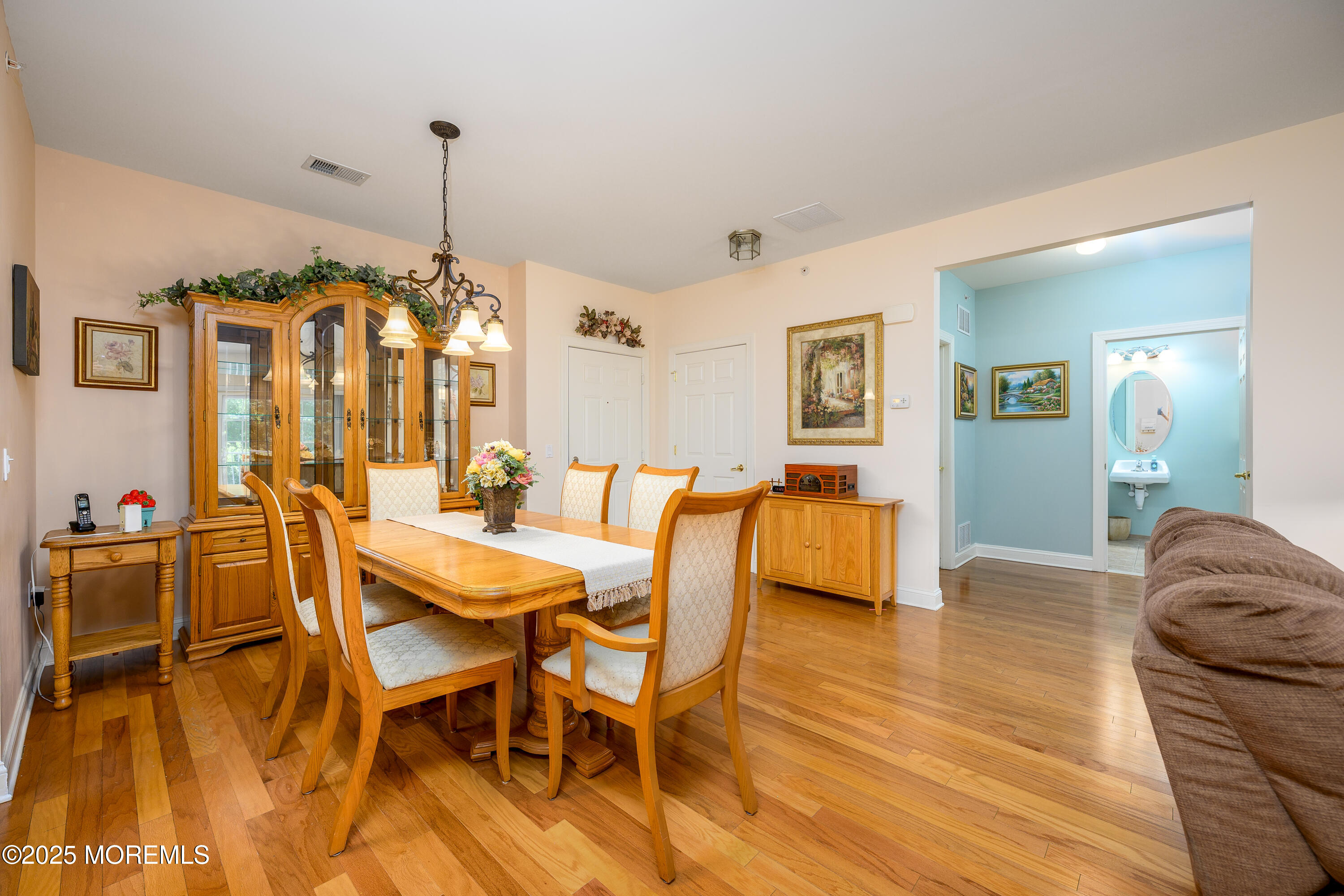 203 Canterbury Lane Image 2