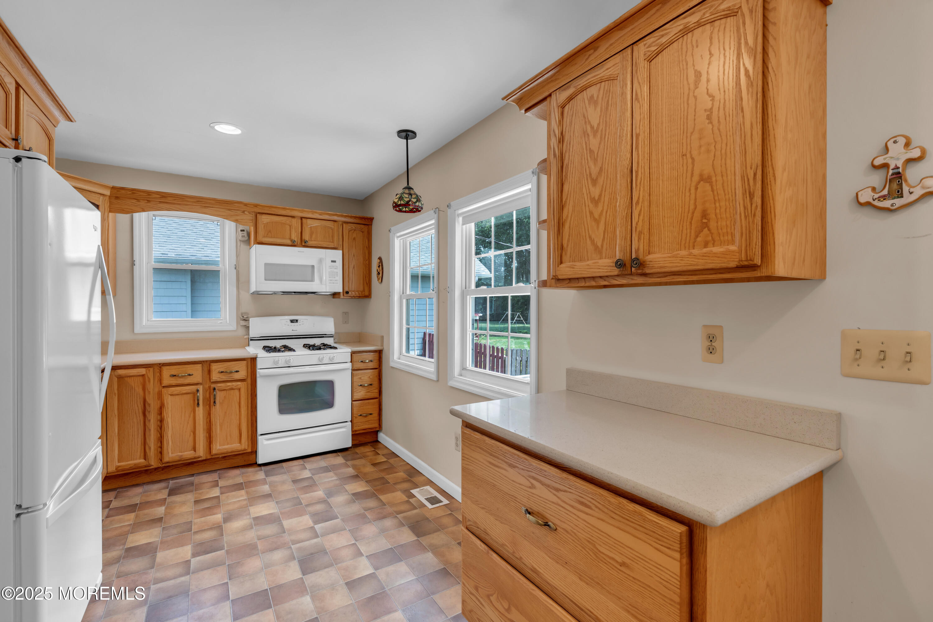 833 Lincoln Street, Red Bank, NJ, 07701 image 16