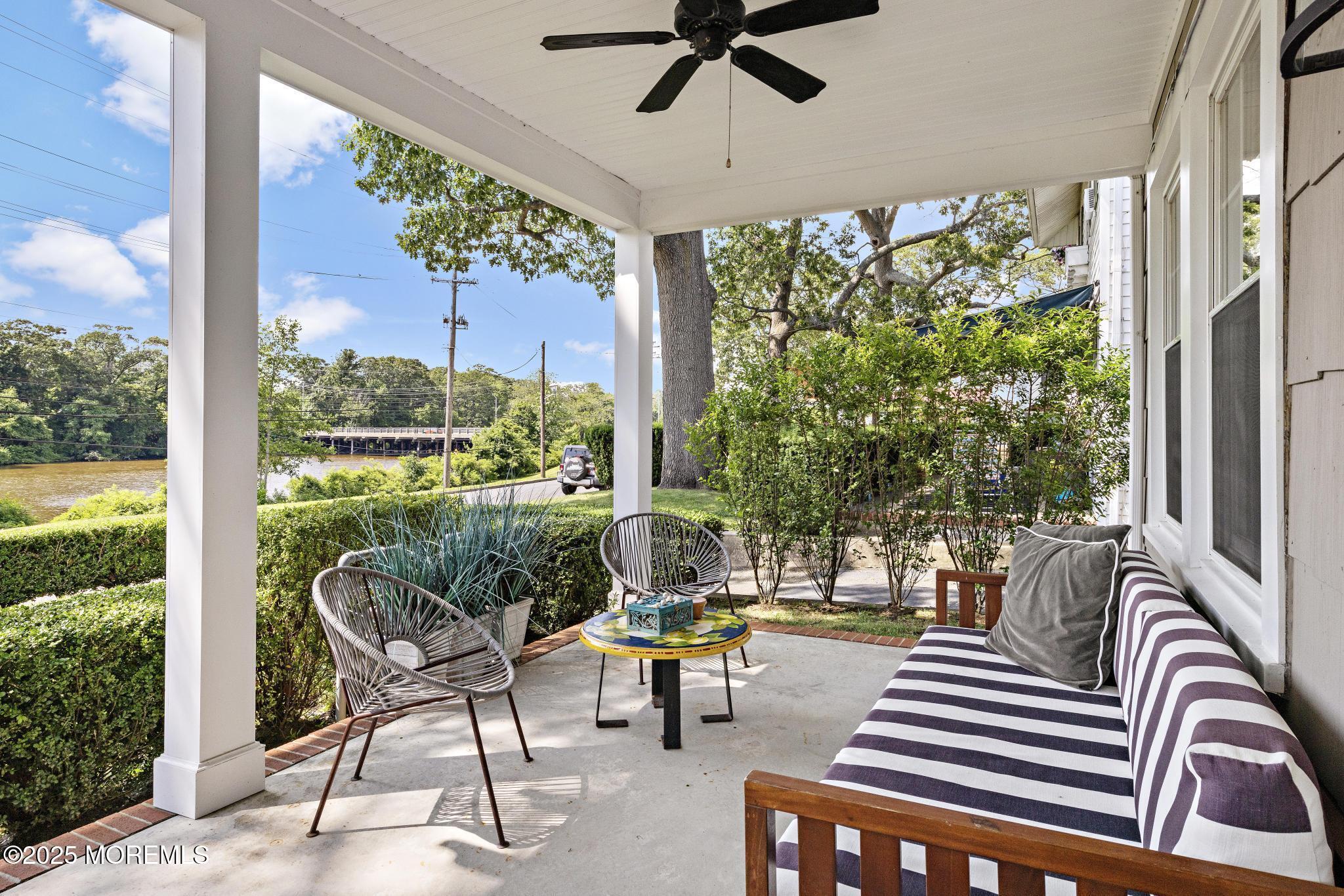 312 Lake Drive Image 4