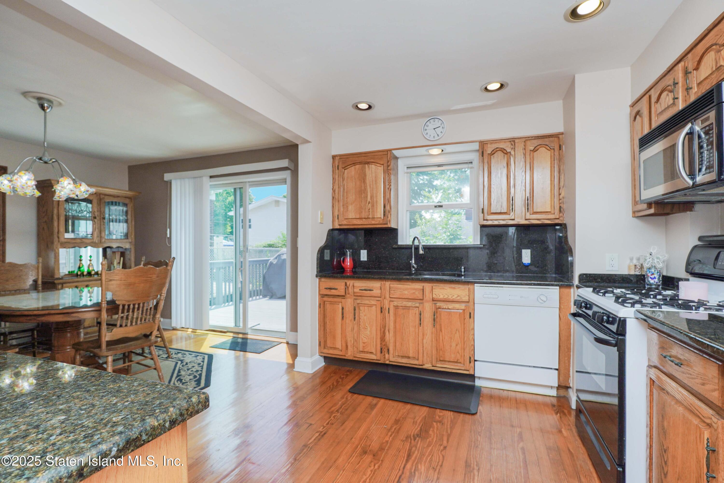624 Davis Avenue, Staten Island, NY, 10310 image 11