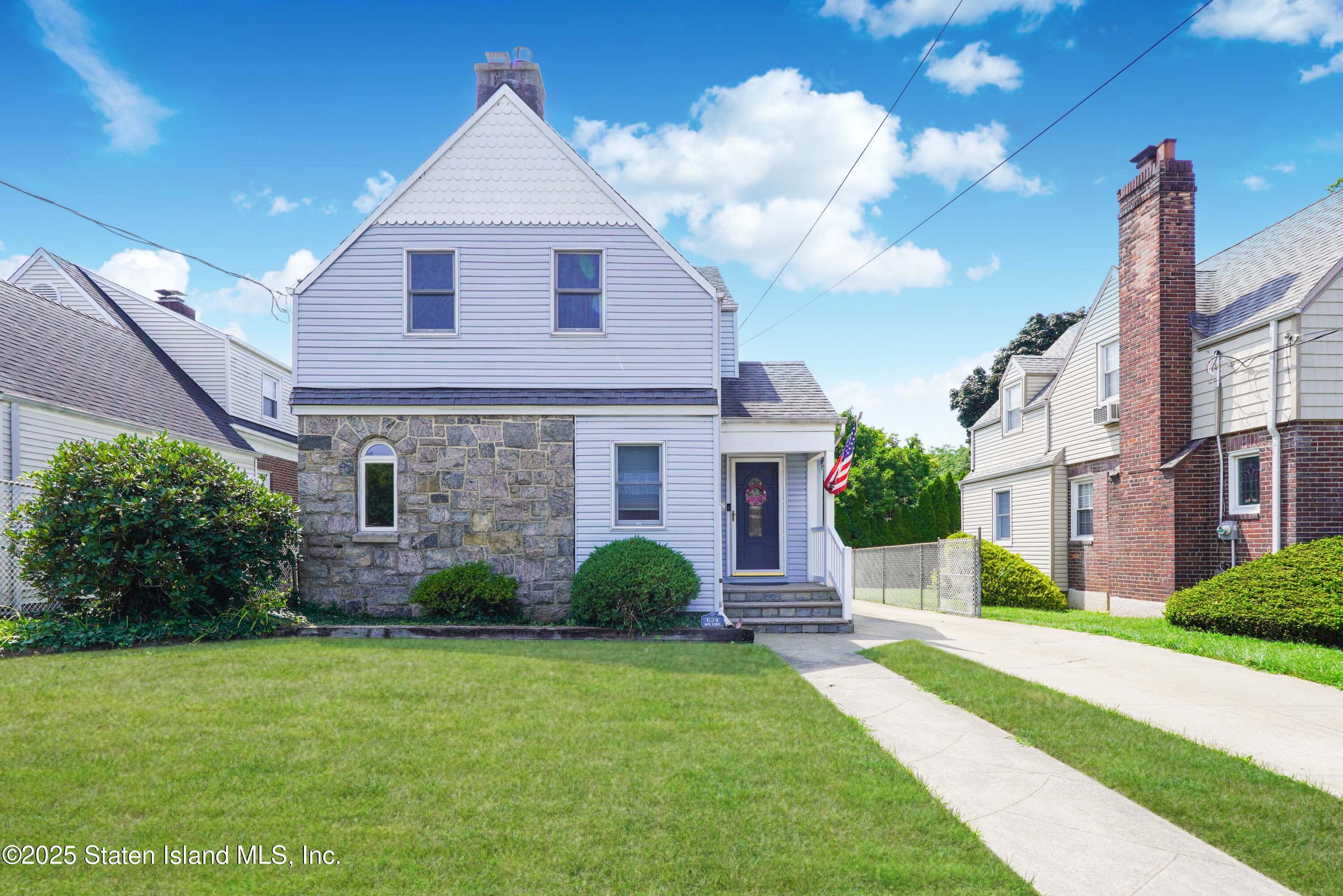 624 Davis Avenue Image 2
