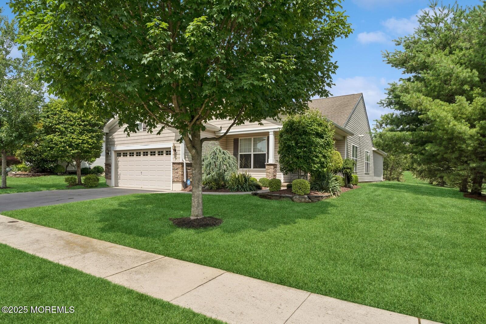 6 Day Star Road, Manalapan, NJ, 07726