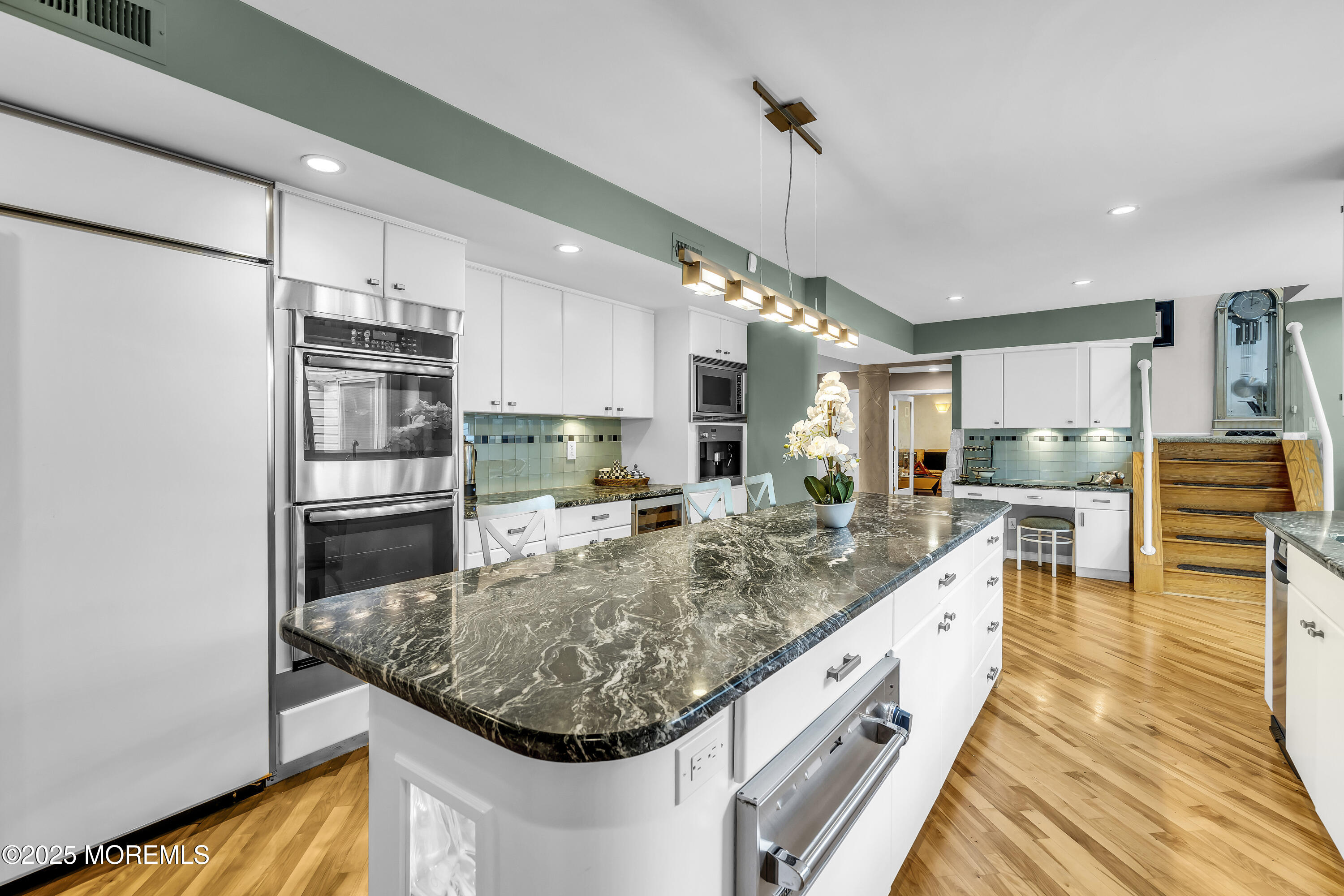 21 Alberta Drive, Marlboro, NJ, 07746 image 15