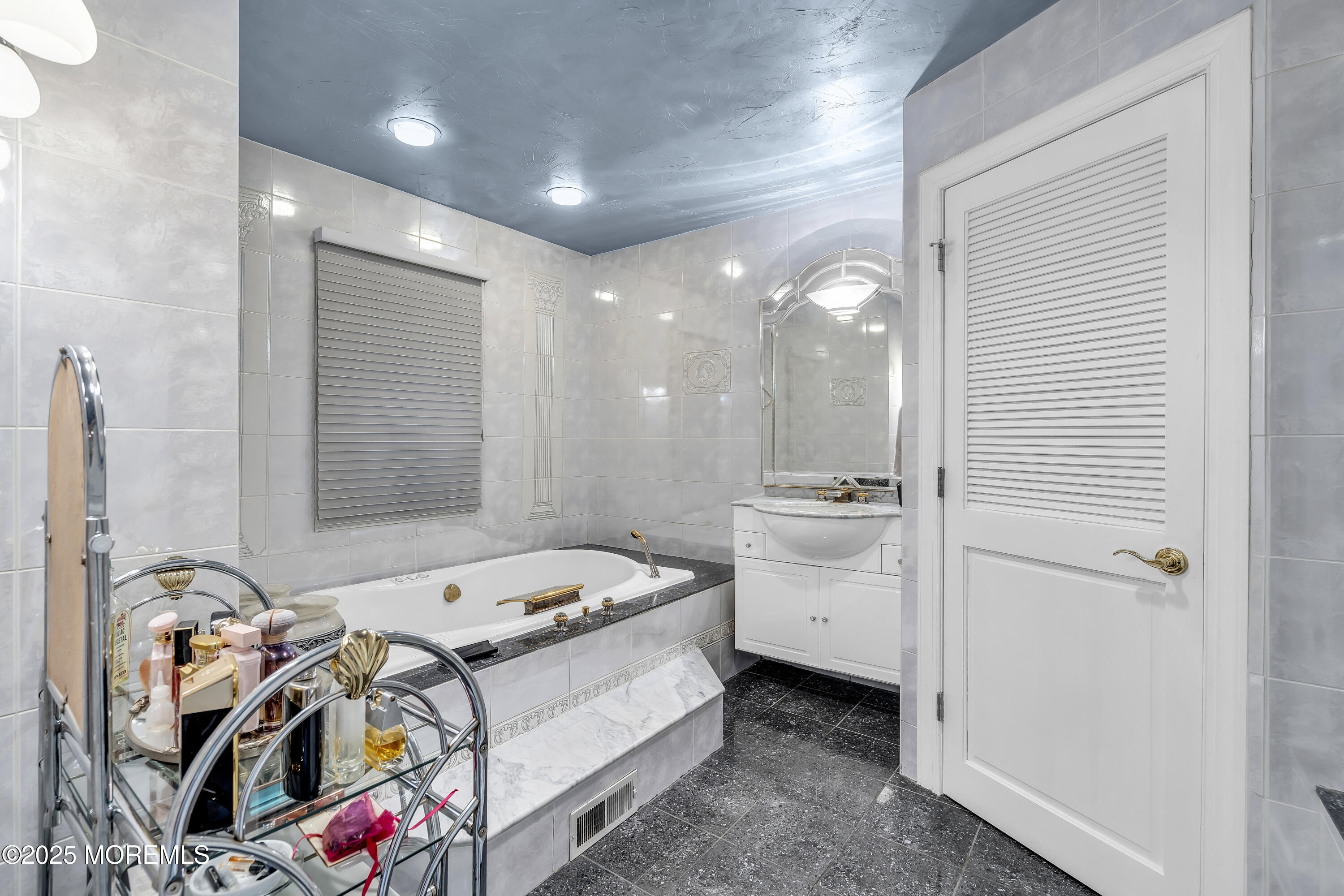 21 Alberta Drive, Marlboro, NJ, 07746 image 29