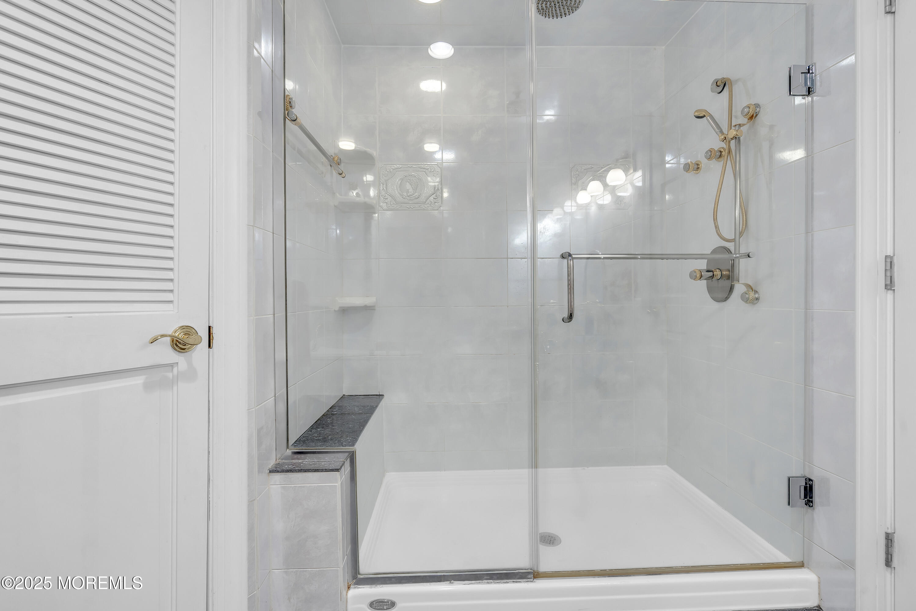 21 Alberta Drive, Marlboro, NJ, 07746 image 28