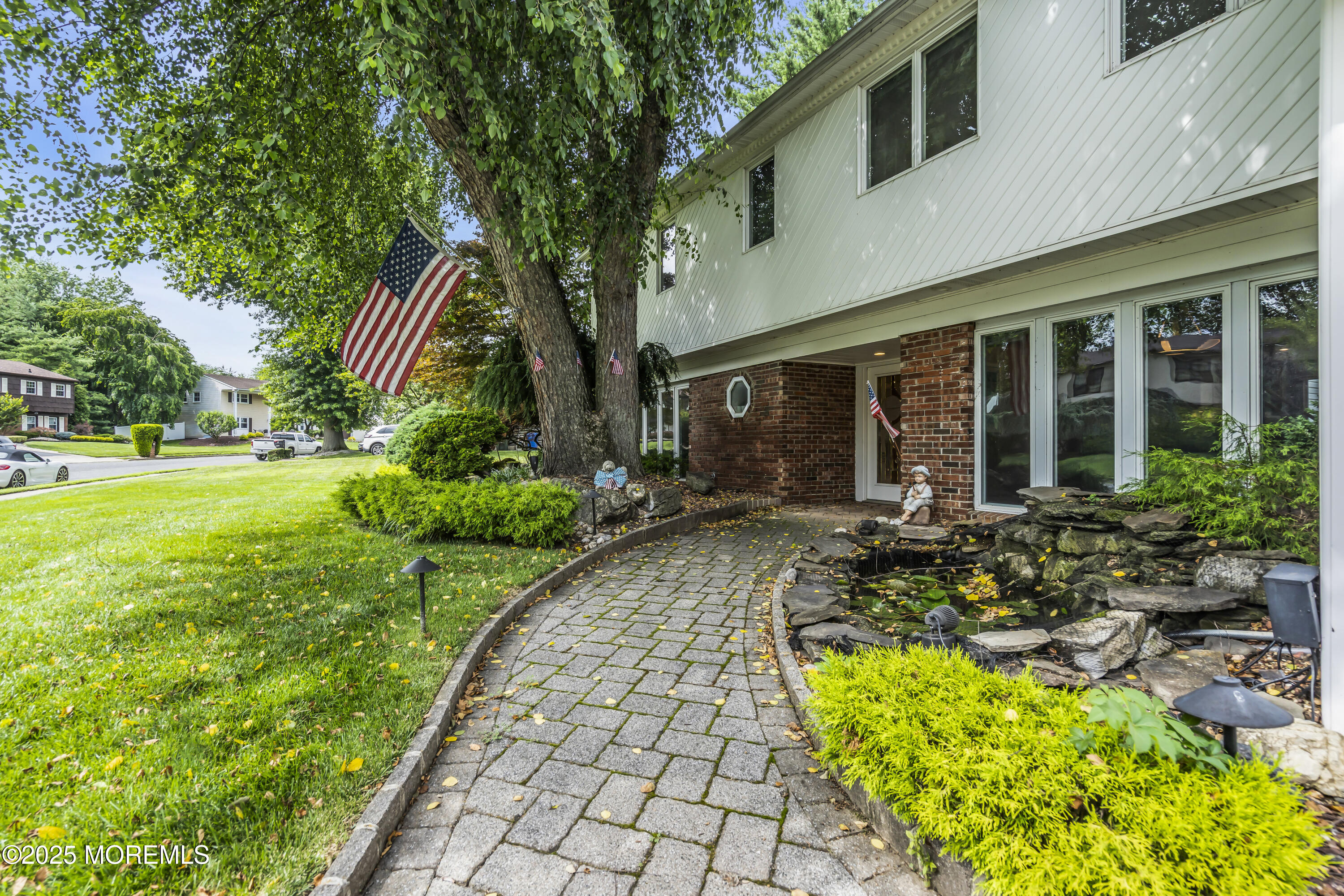21 Alberta Drive Image 4