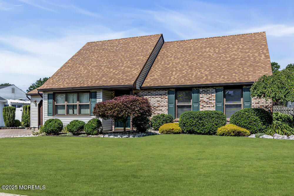 18 Laurel Crest Drive, Howell, NJ, 07731