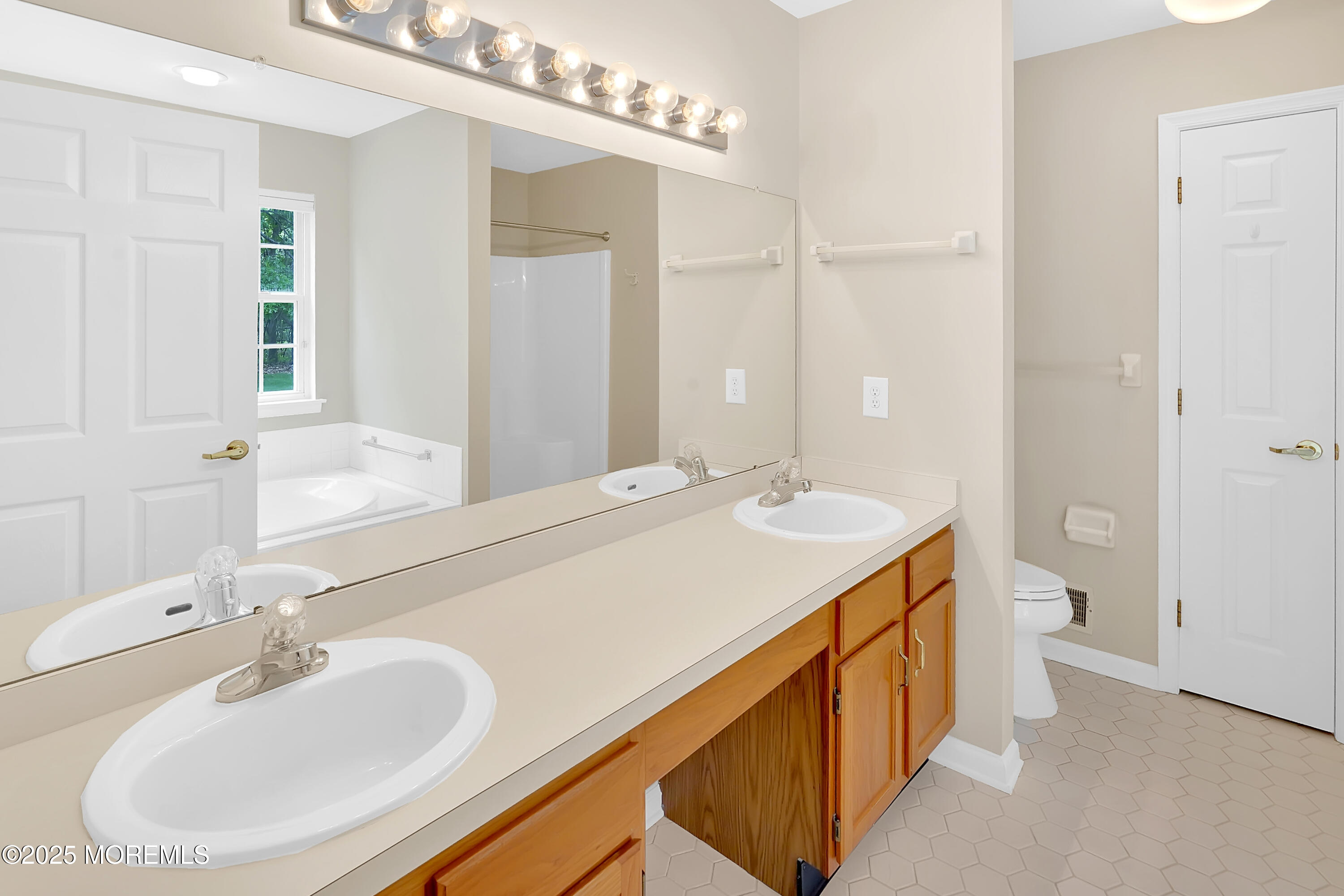 17 Kildare Lane, Jackson, NJ, 08527 image 26