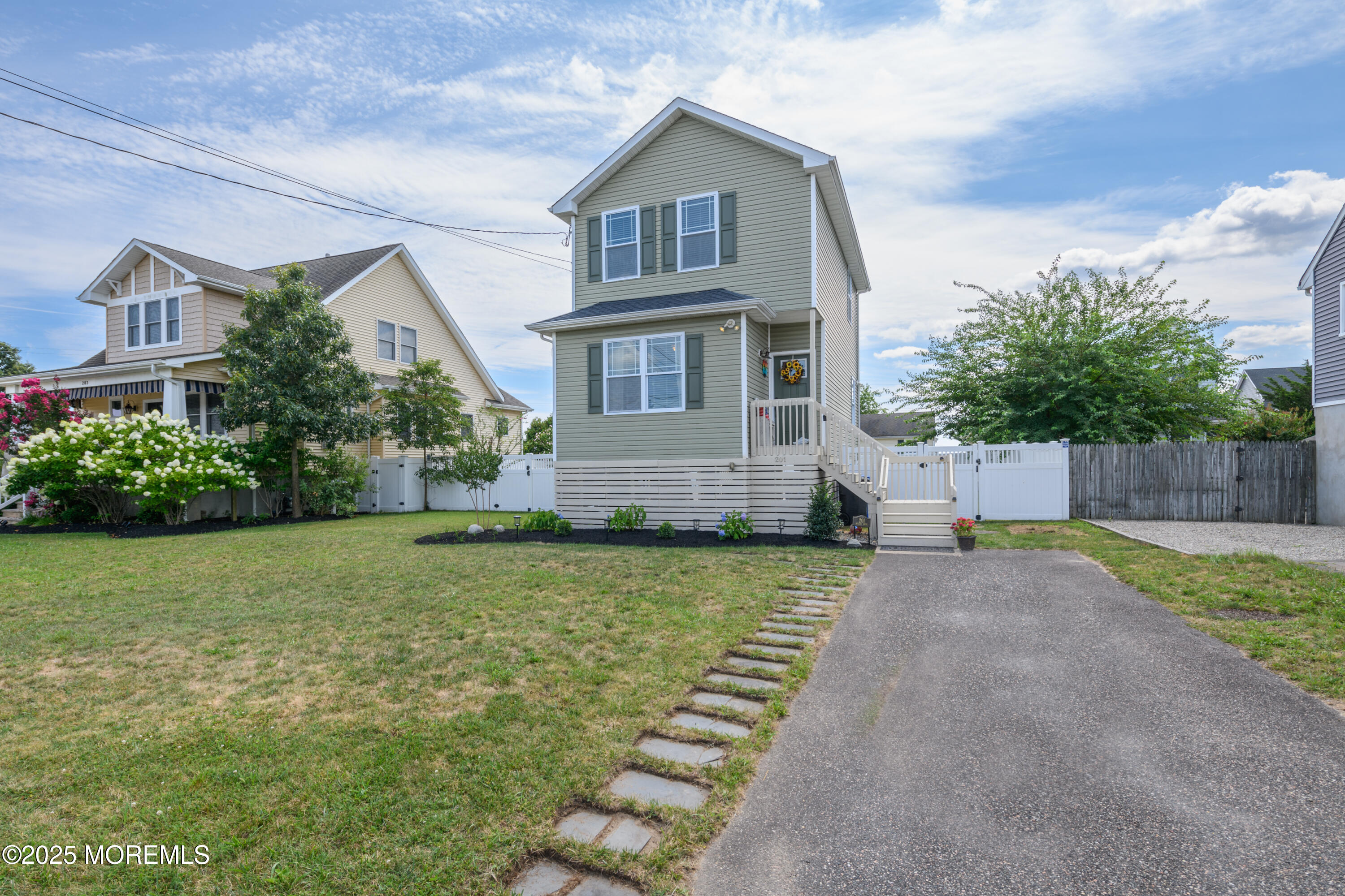201 Riviera Drive, Toms River, NJ, 08753