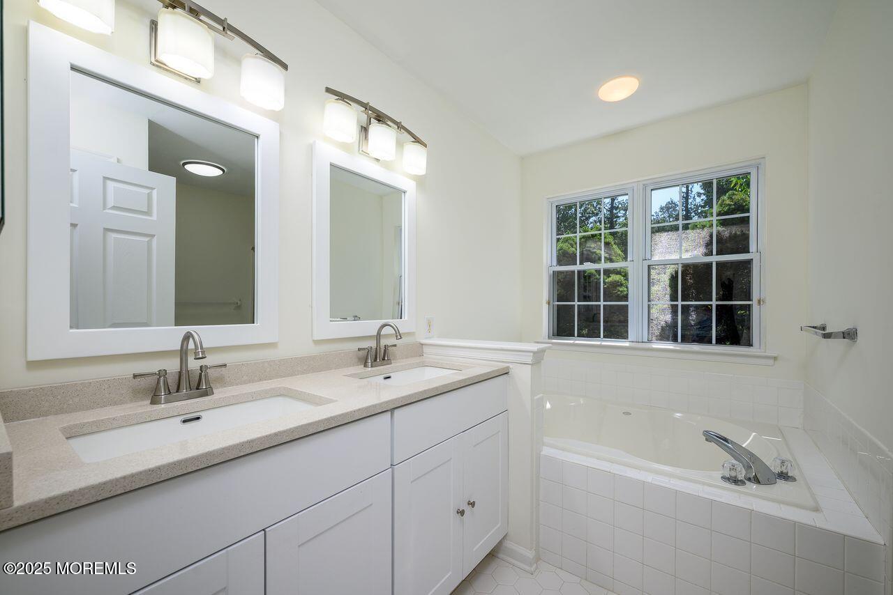4 Penny Lane, Jackson, NJ, 08527 image 12