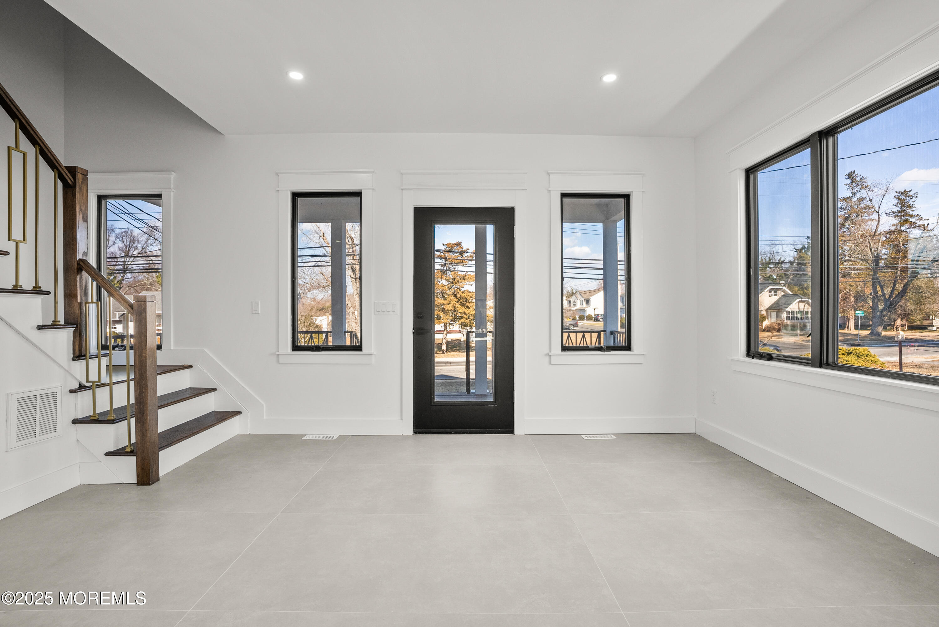 406 W Park Avenue Image 3