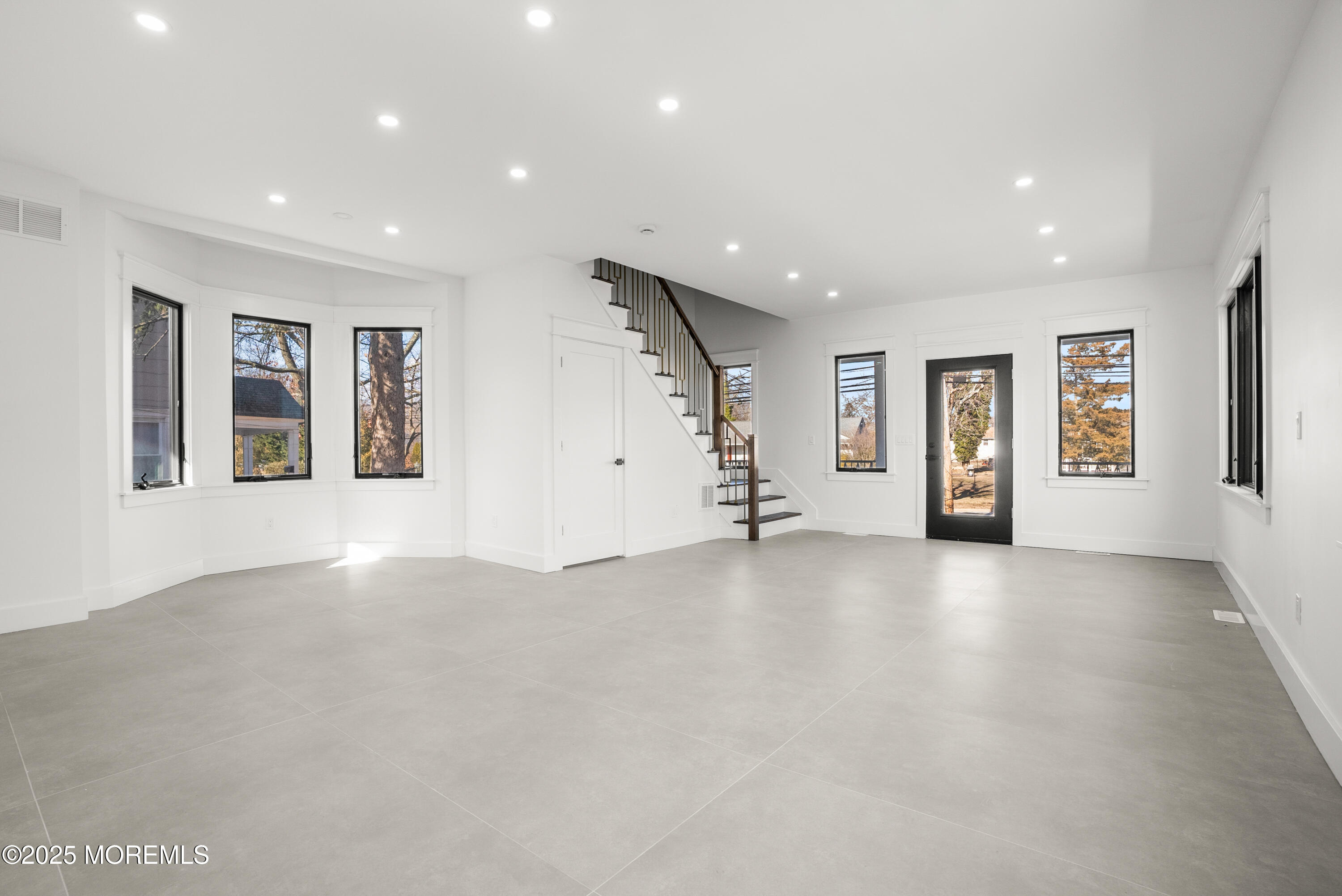 406 W Park Avenue Image 5
