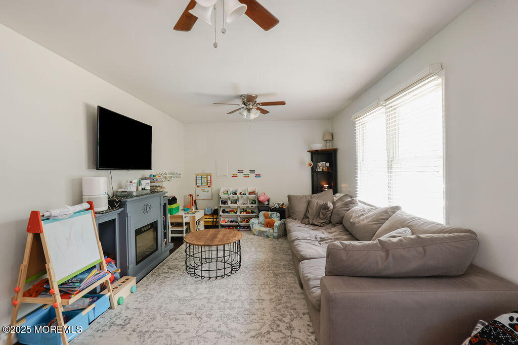 7 Letts Landing Road Image 4