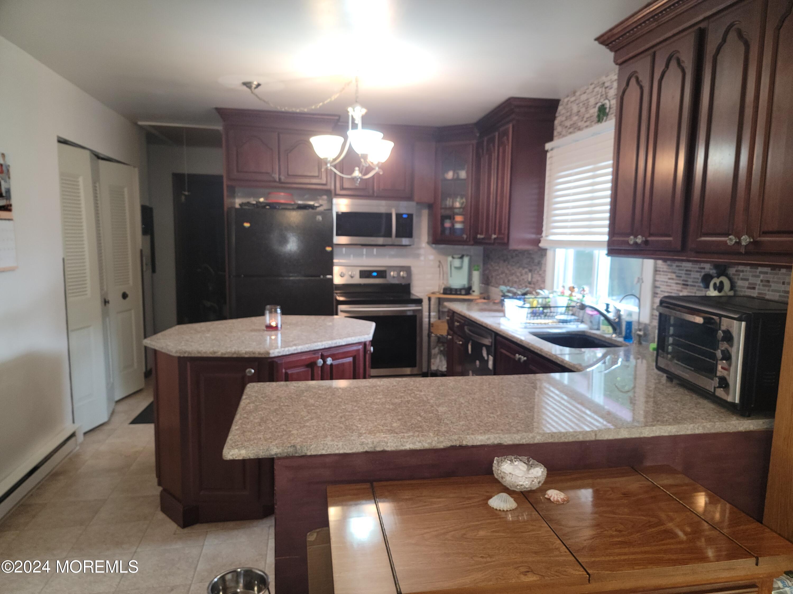 200 Pacific Avenue, Beachwood, NJ, 08722 image 10