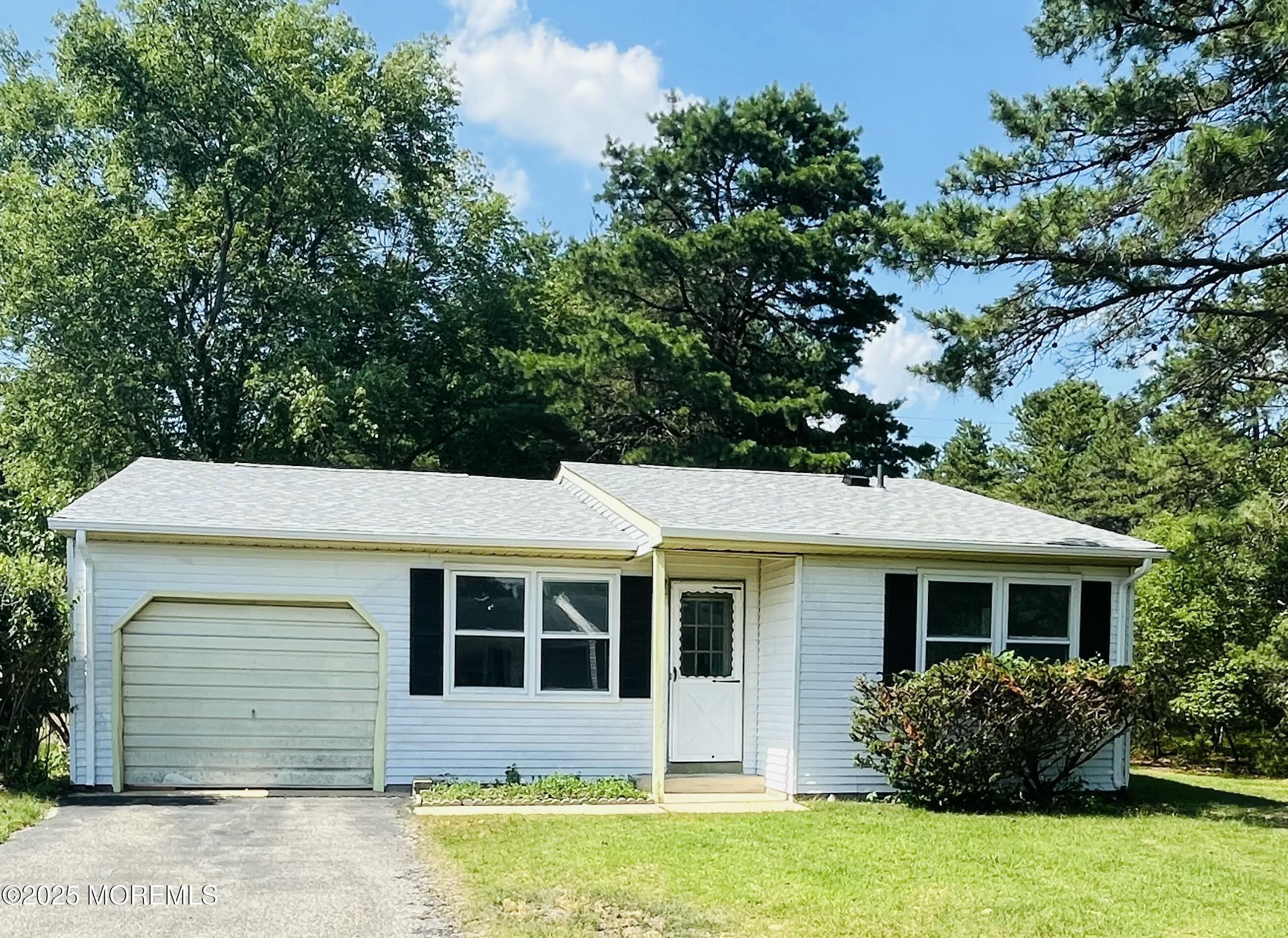 53 Westport Drive, Whiting, NJ, 08759