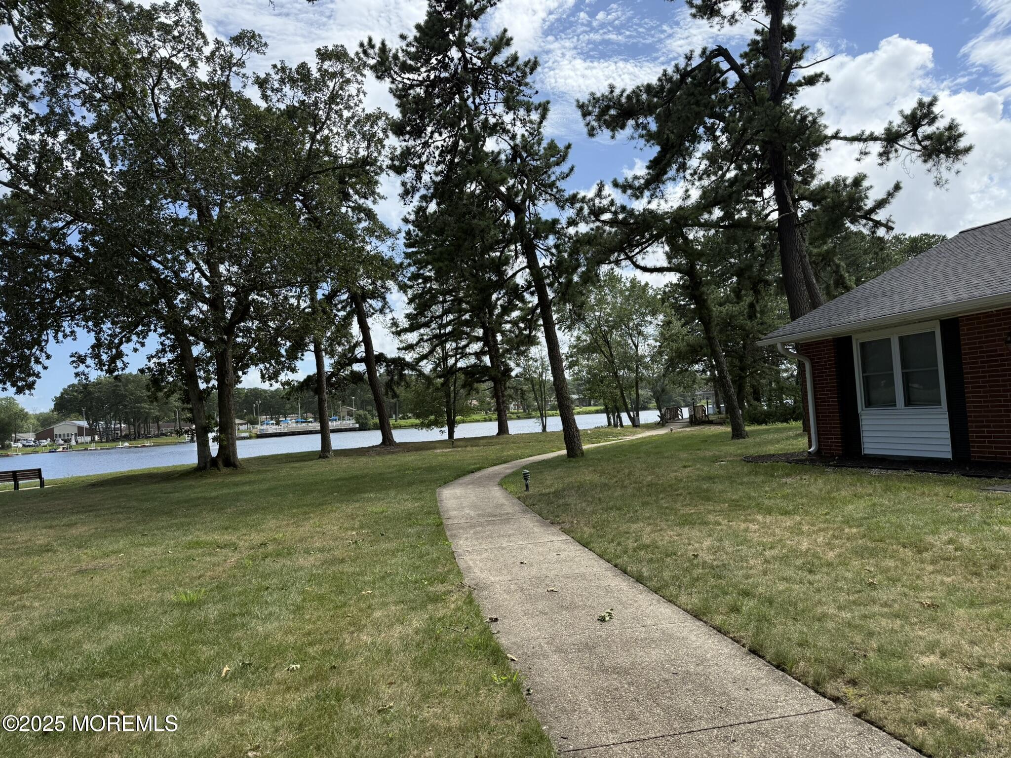 646 Plymouth Lake Drive Image 2