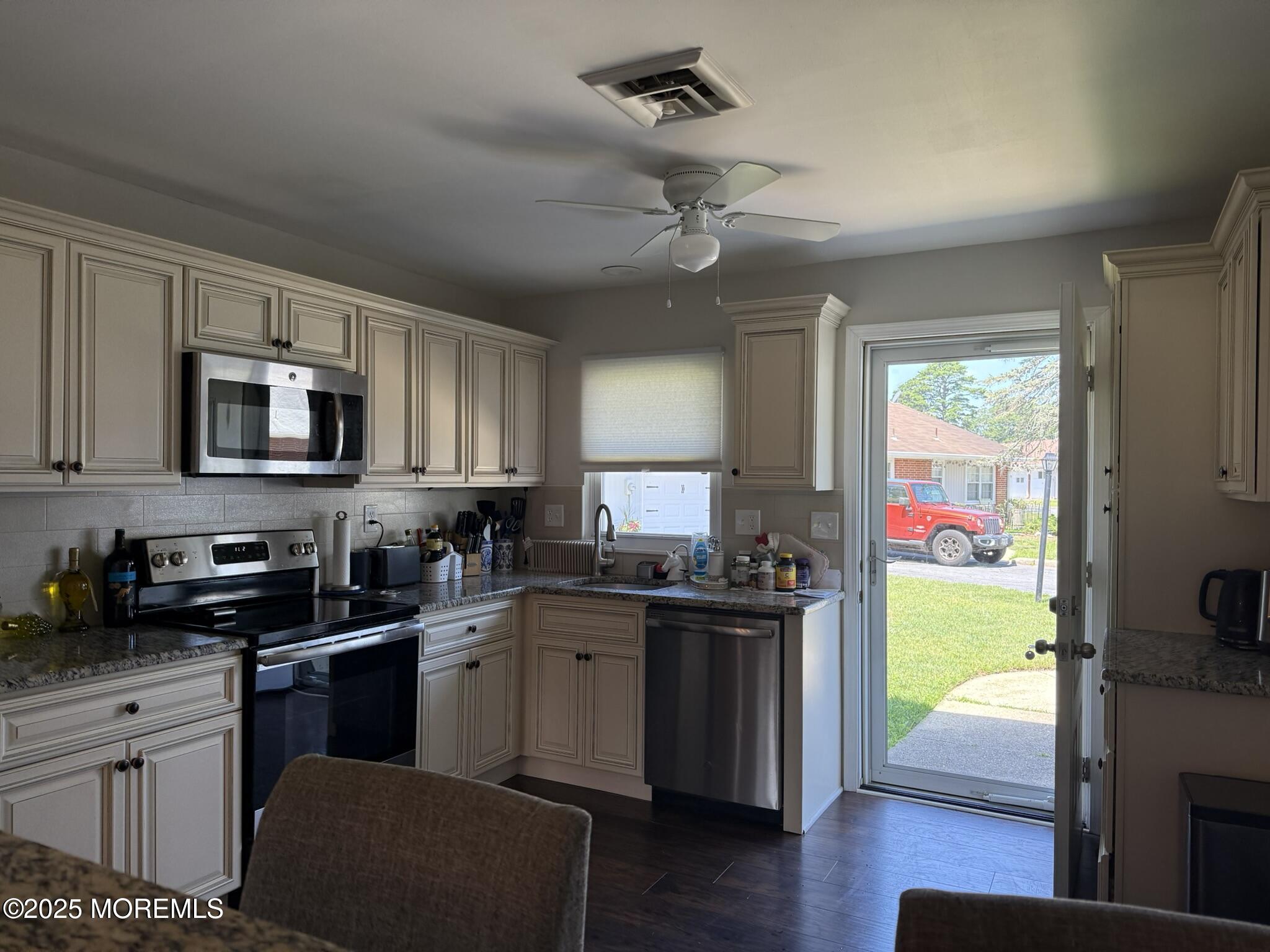 646 Plymouth Lake Drive, Lakewood, NJ, 08701 image 20