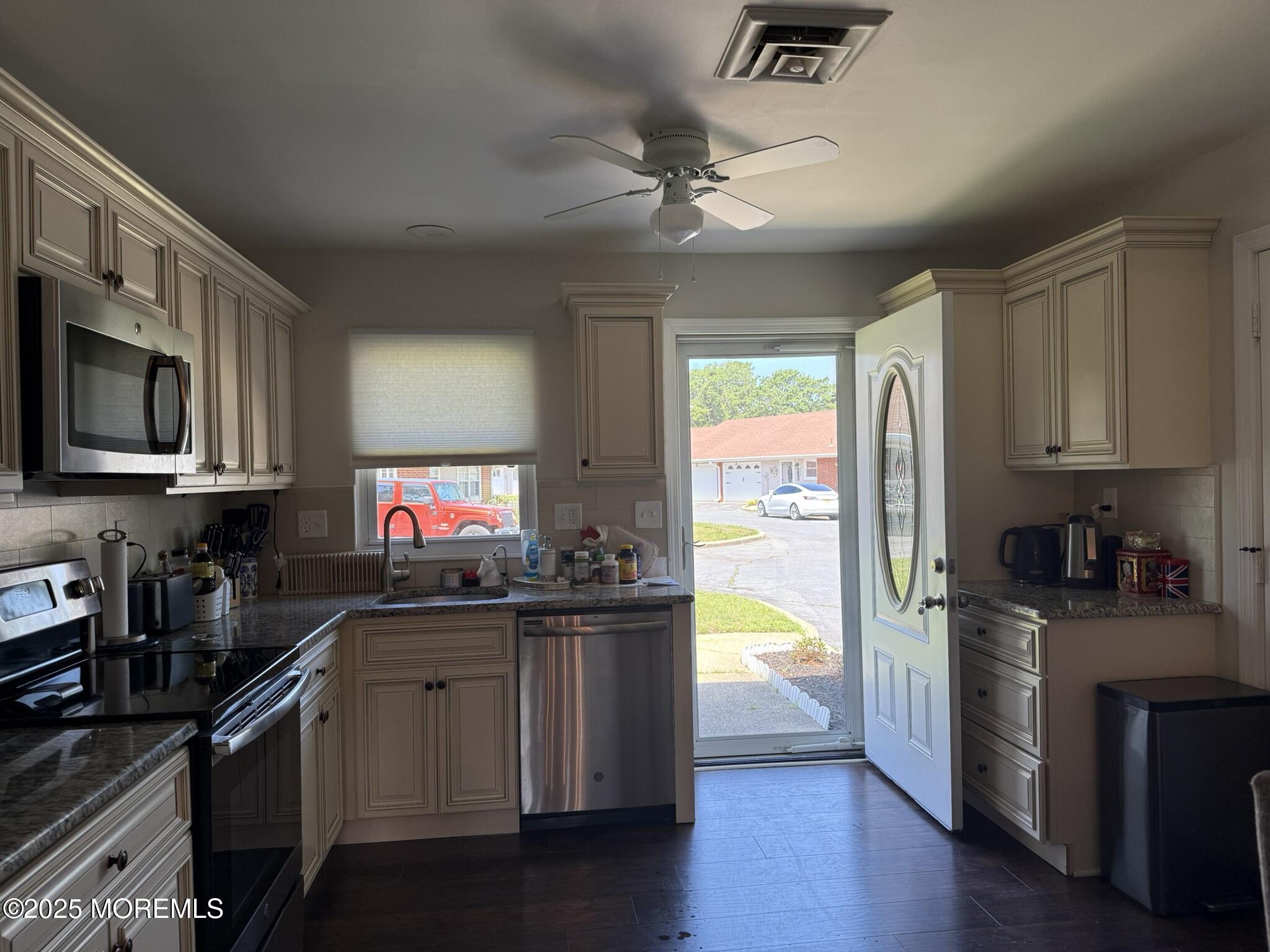 646 Plymouth Lake Drive, Lakewood, NJ, 08701 image 23