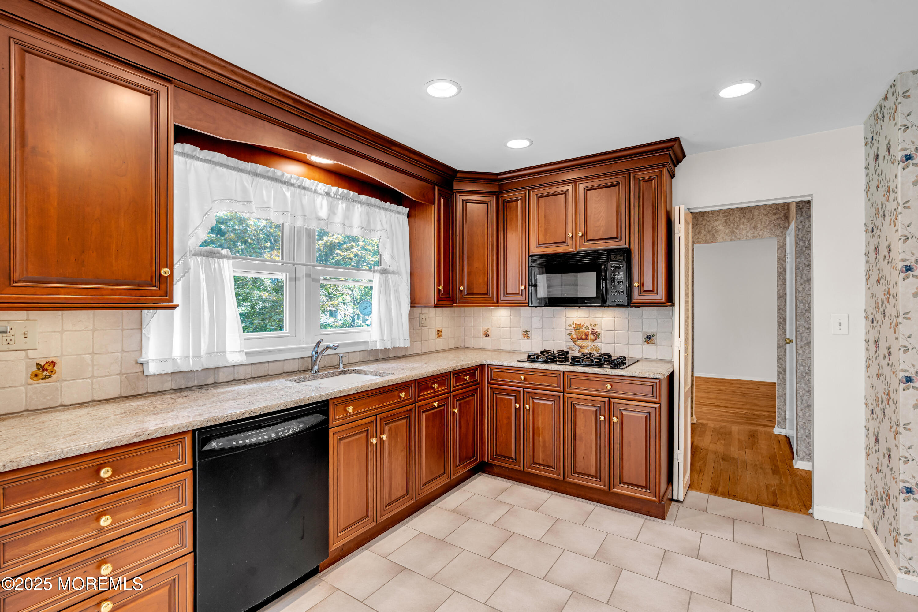 30 Daniel Drive, Matawan, NJ, 07747 image 19