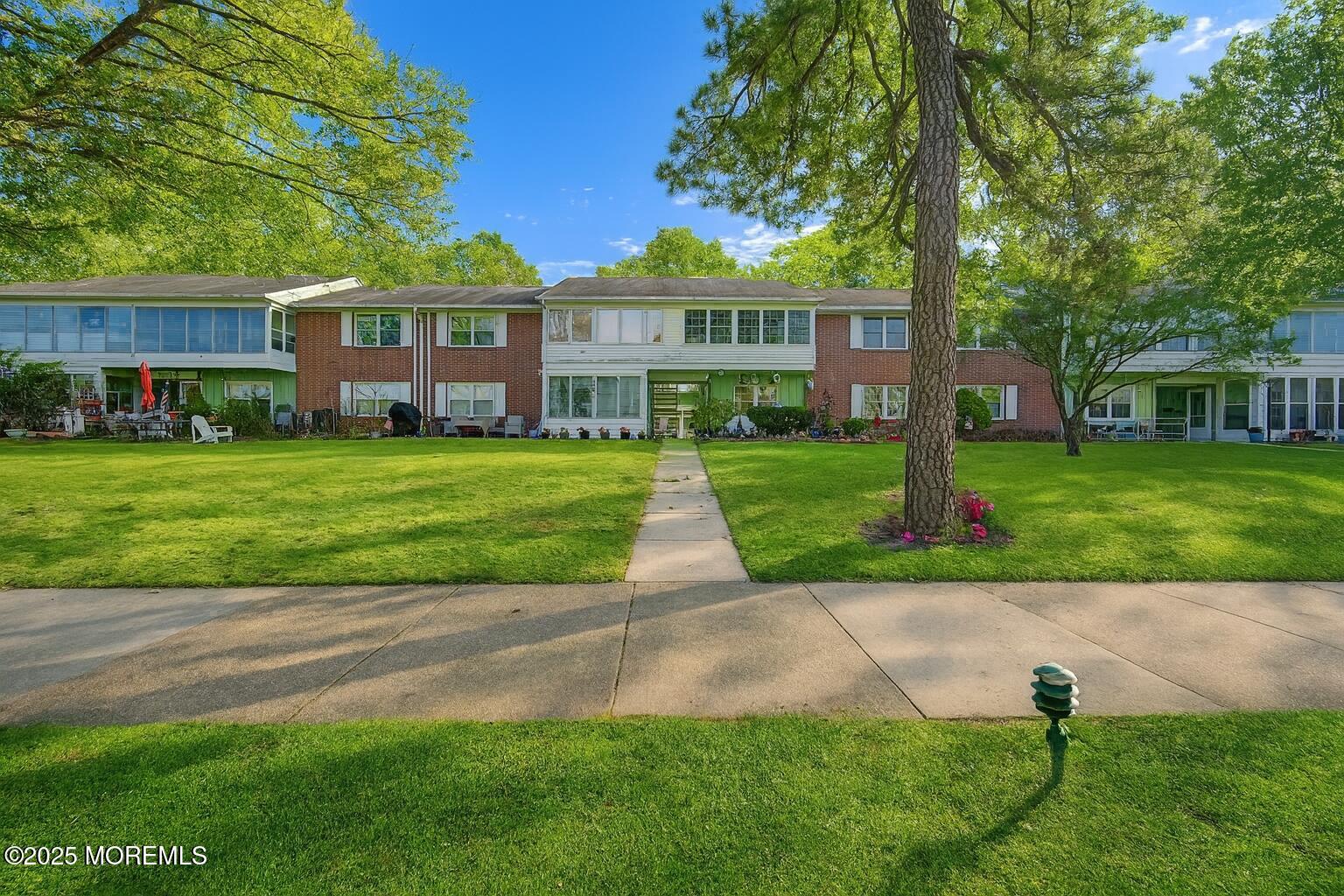 43 Cambridge Court K Image 1