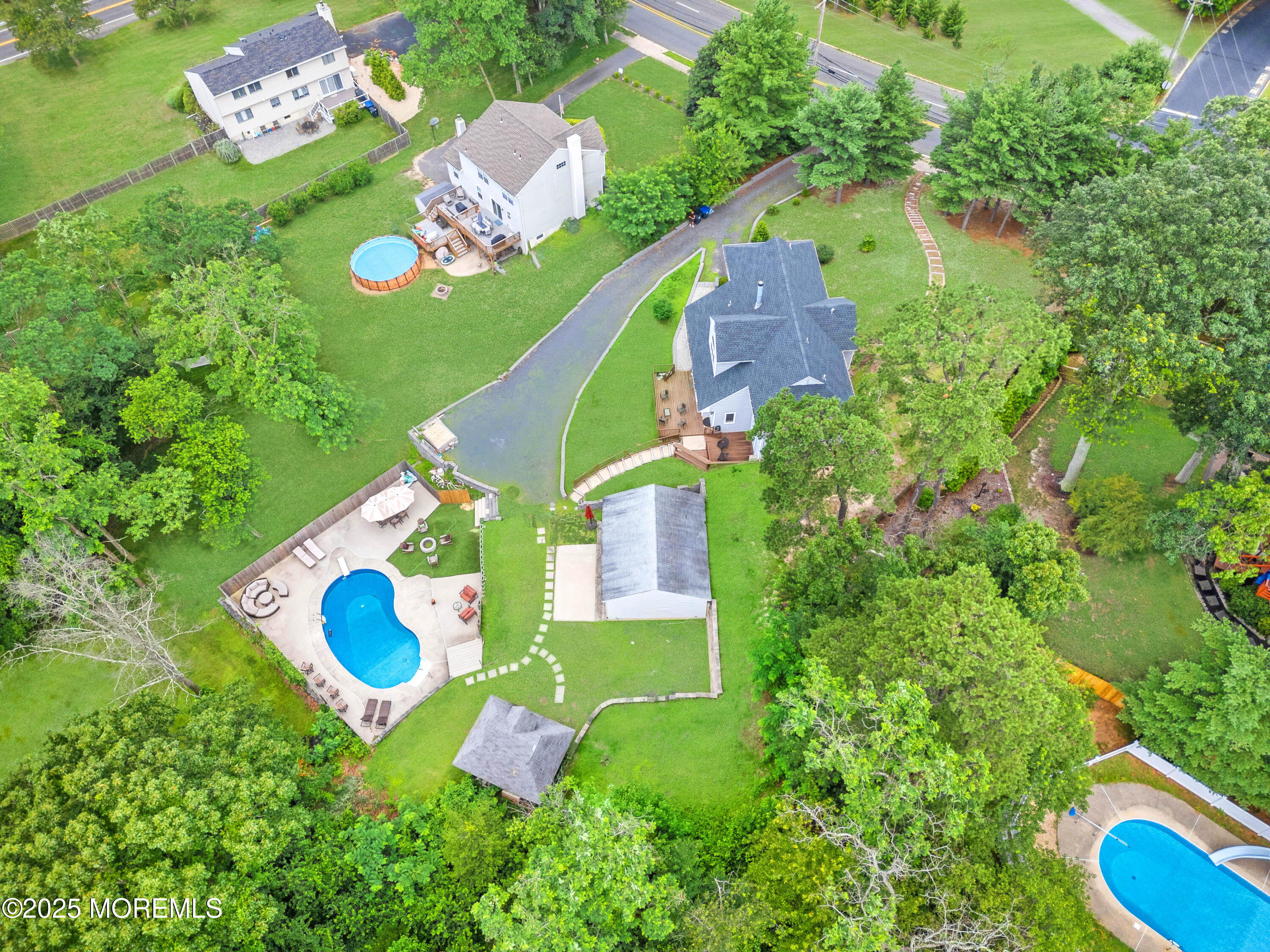 2262 Allenwood Road Image 2