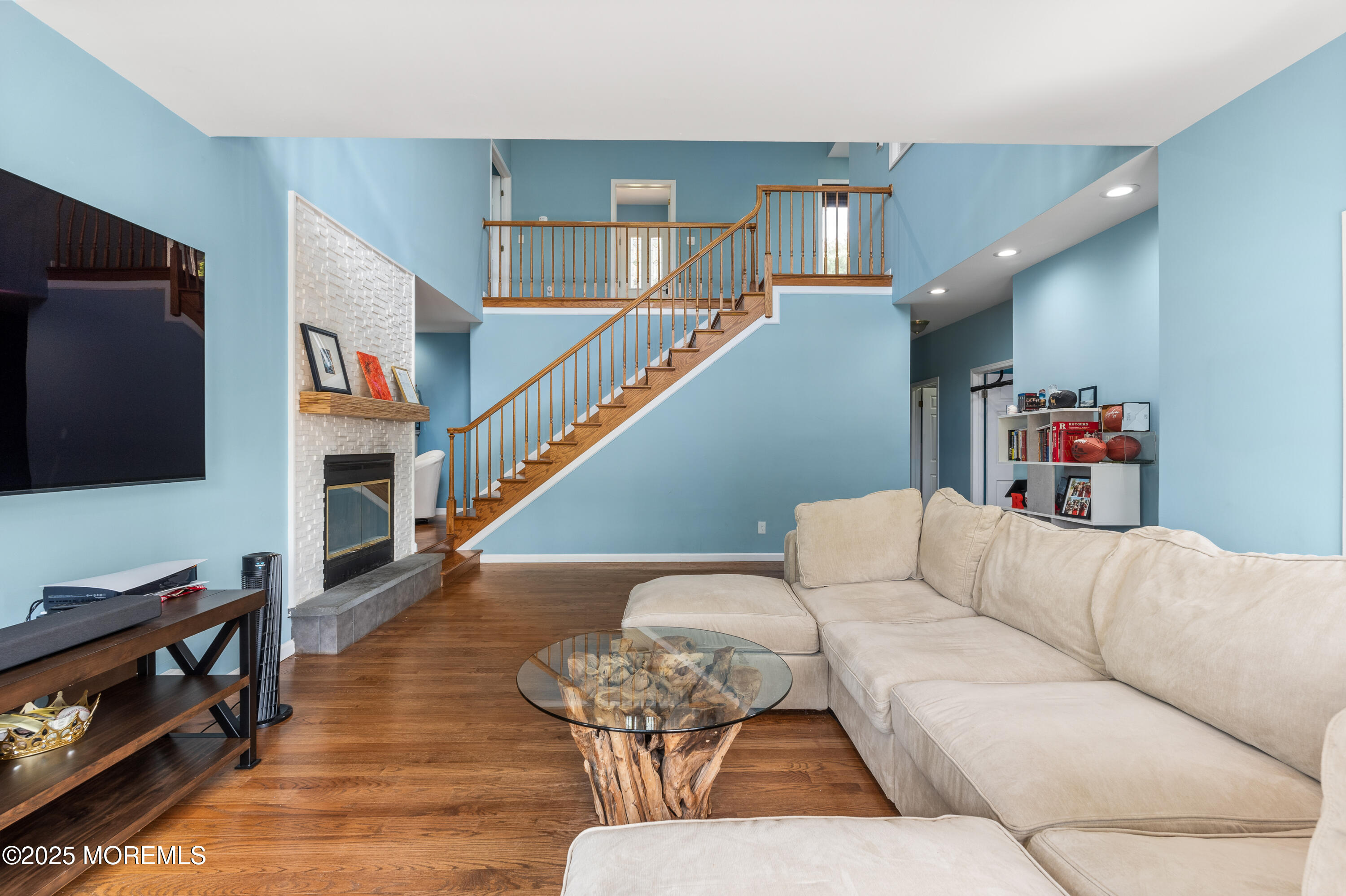 2262 Allenwood Road Image 4