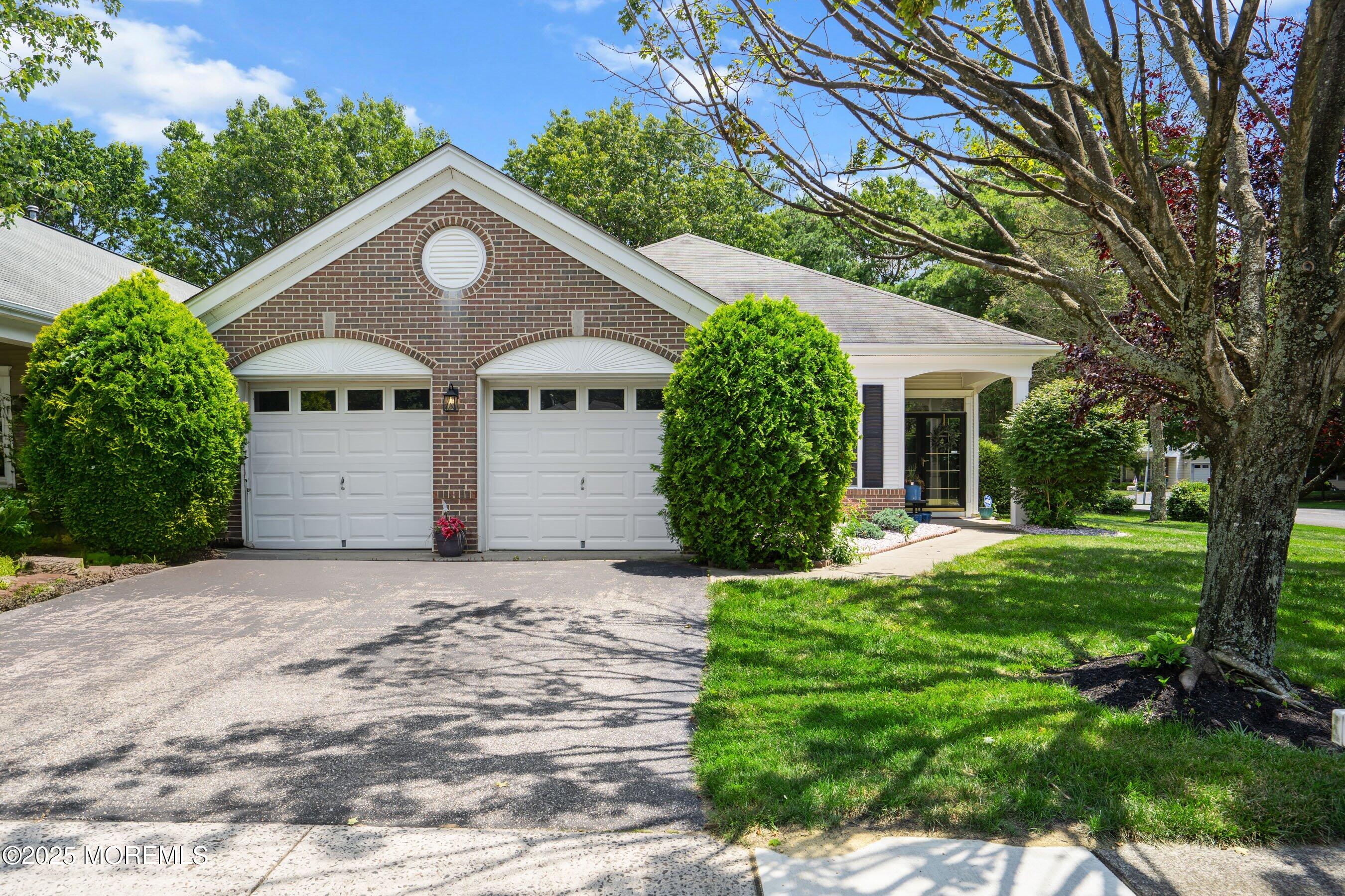 1 Silverspring Drive, Lakewood, NJ, 08701