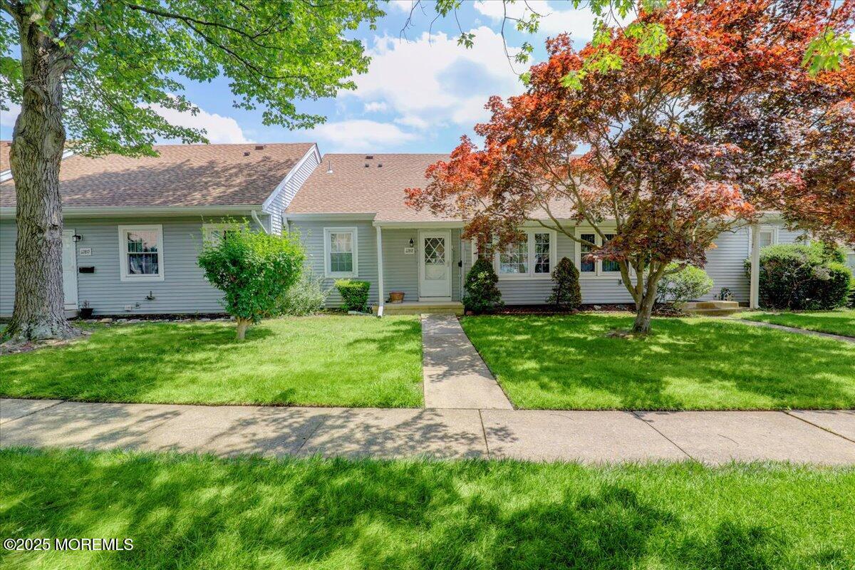 128 Korn Market E, Freehold, NJ, 07728