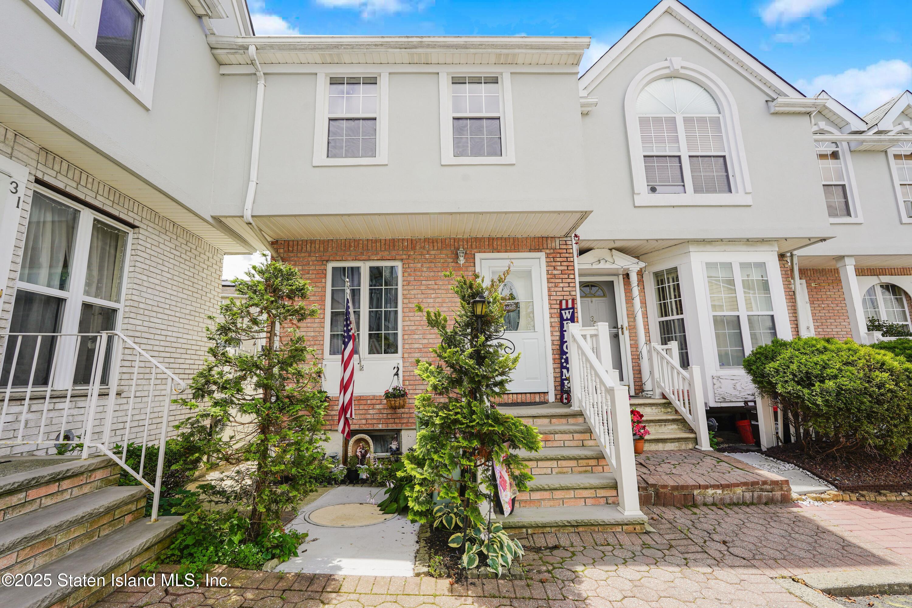 33 Brad Lane, Staten Island, NY, 10314