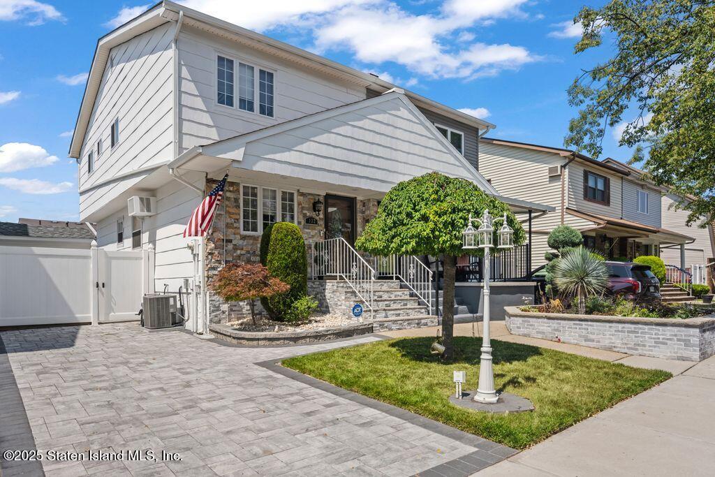 132 Alexander Avenue, Staten Island, NY, 10312