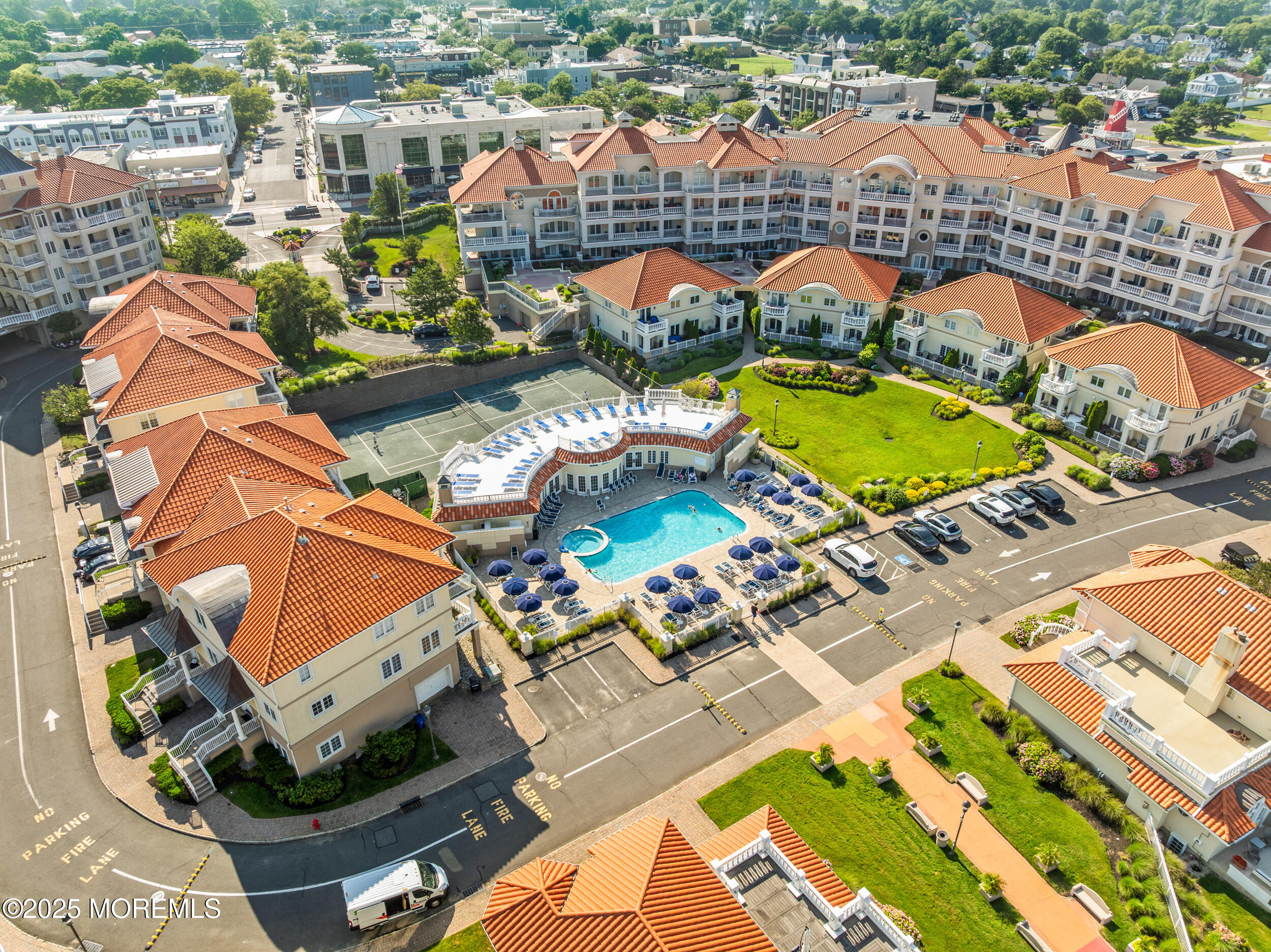 21 Riviera Drive Image 2