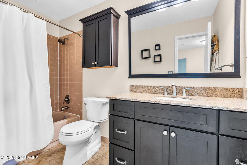 236 Clubhouse Drive, Middletown, NJ, 07748 image 31