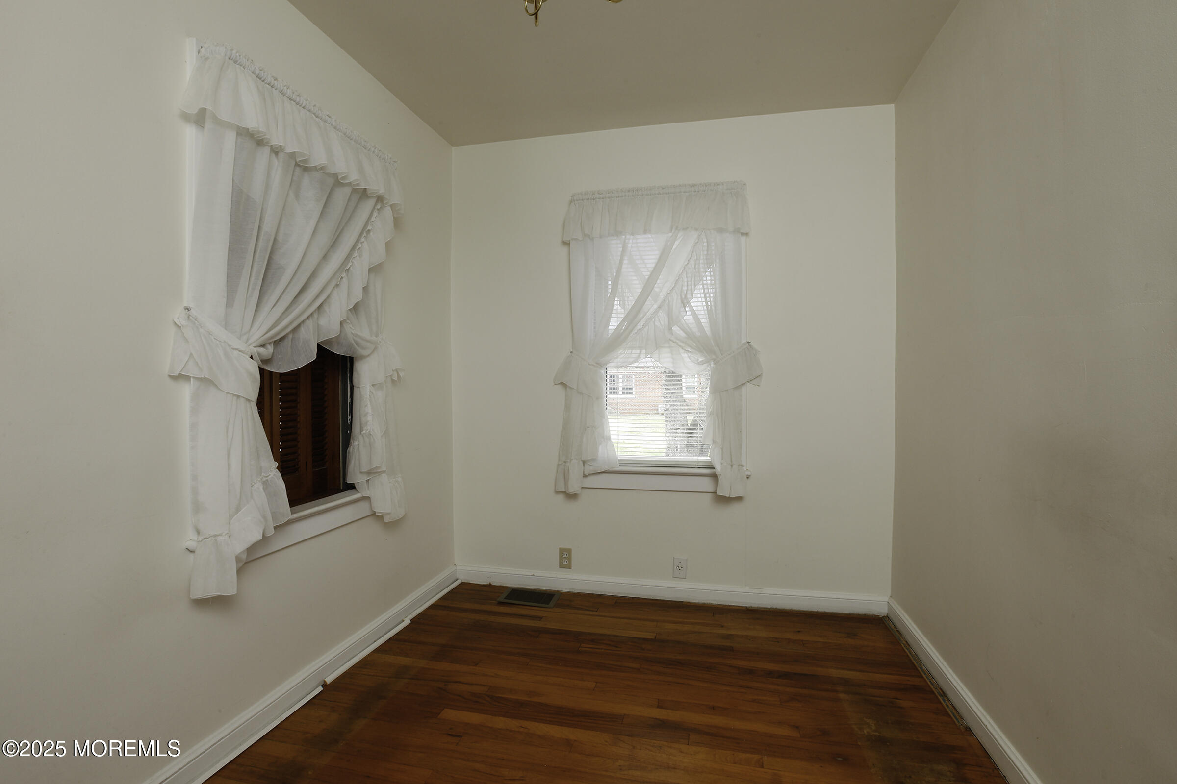 30 Cooper Avenue Image 3