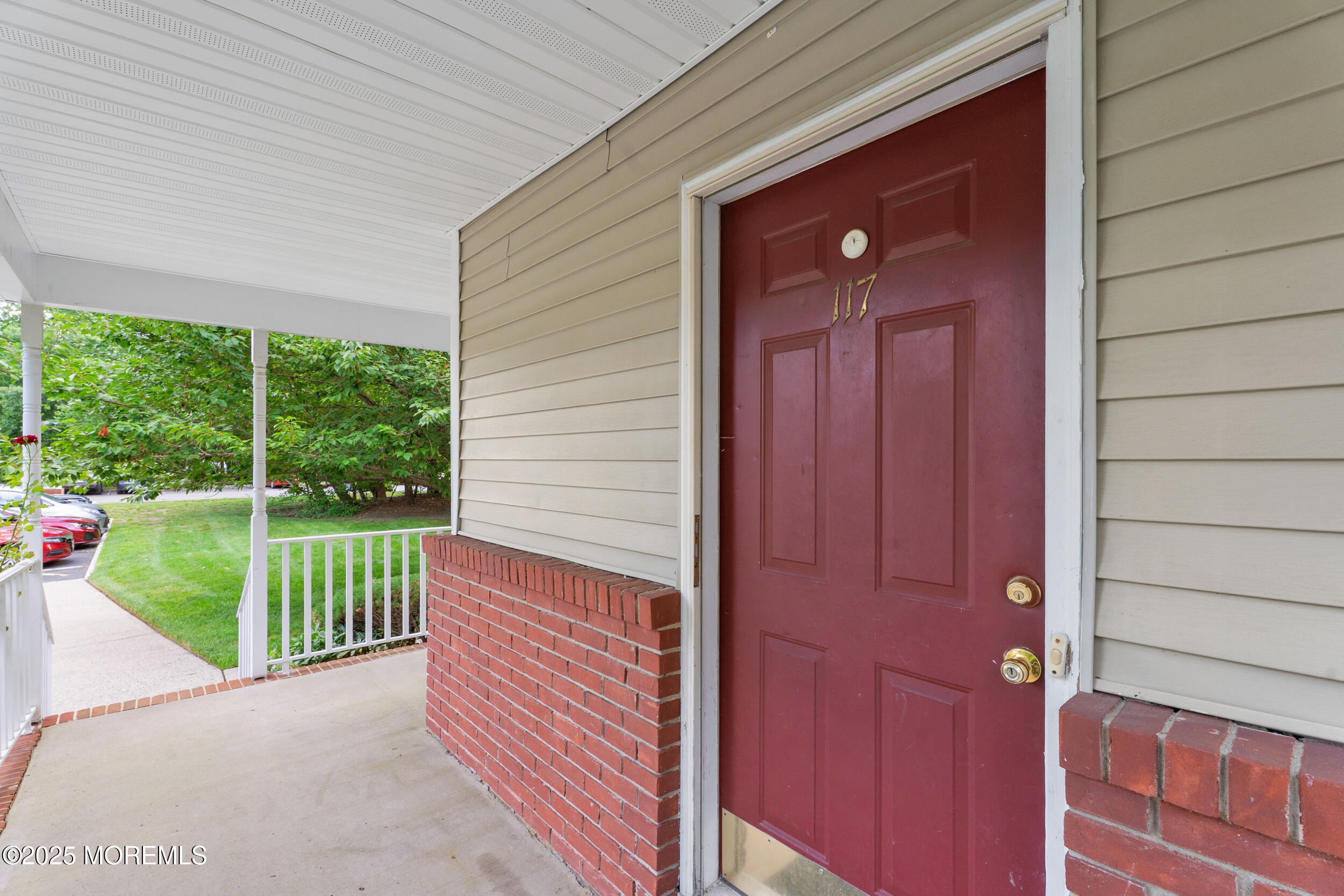 117 Lexington Court Image 4