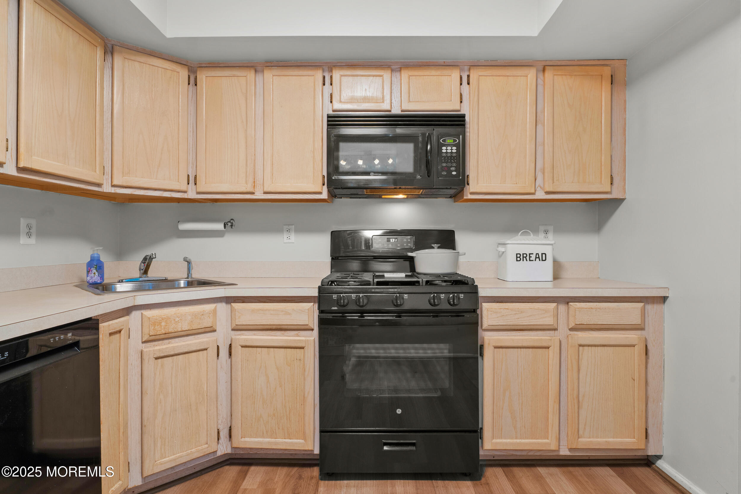 117 Lexington Court, Holmdel, NJ, 07733 image 13