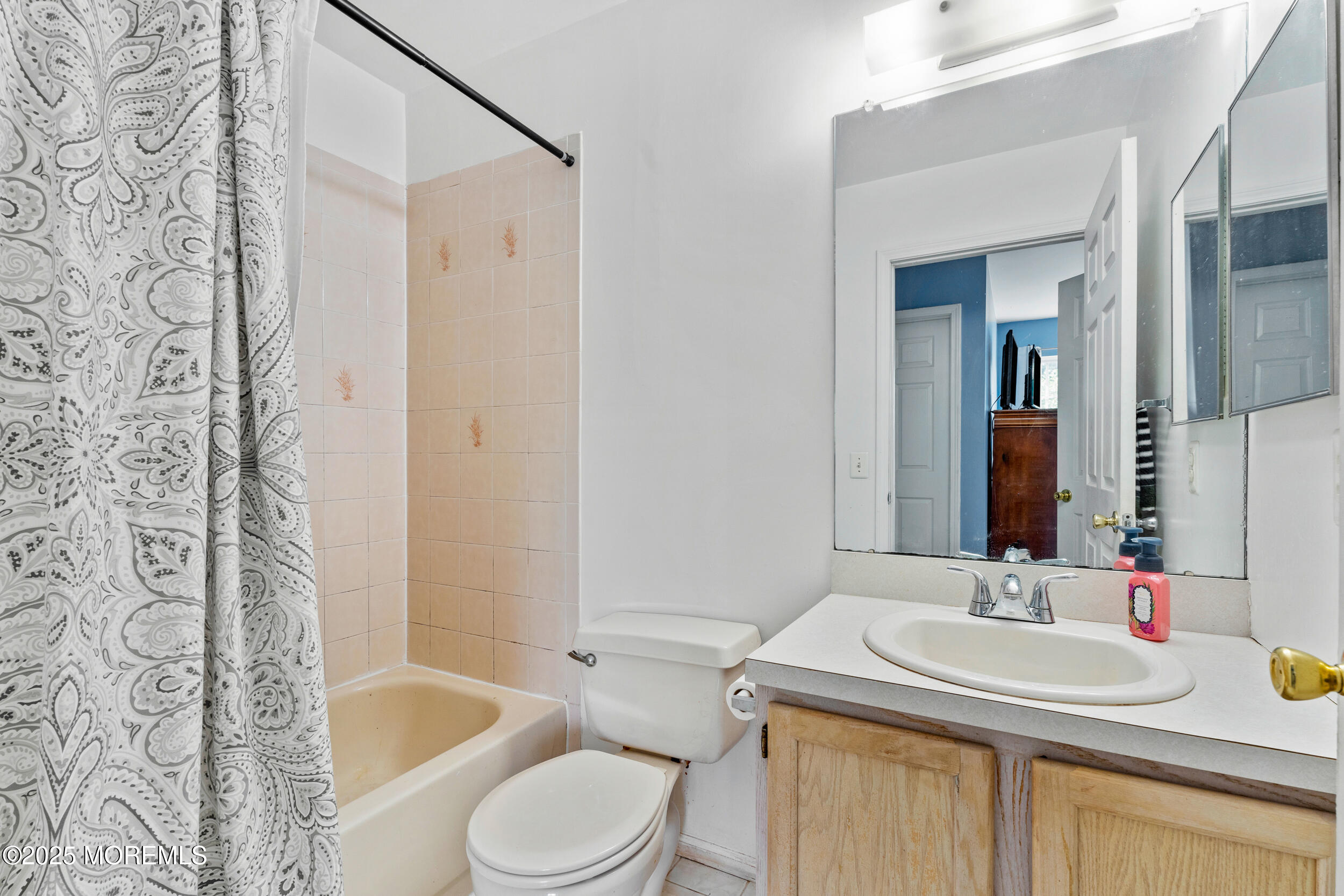 117 Lexington Court, Holmdel, NJ, 07733 image 25