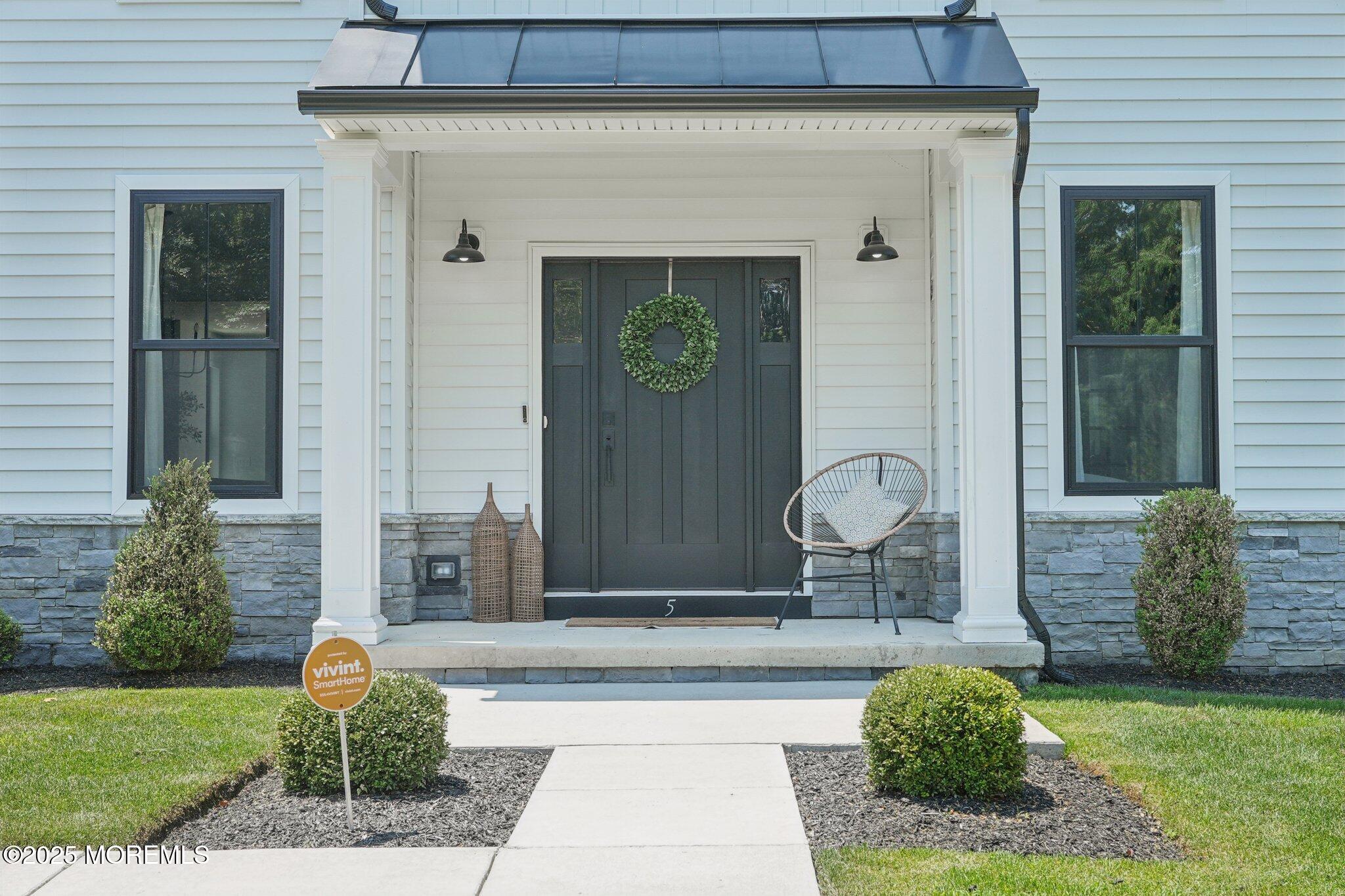 5 Randolph Drive Image 4