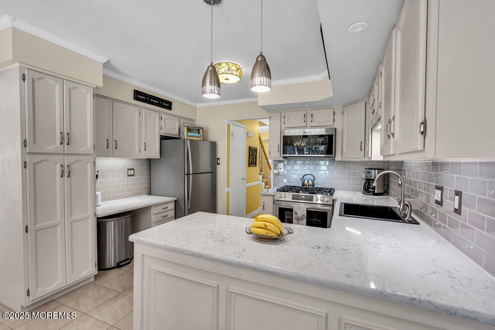 8 Yellowstone Lane, Howell, NJ, 07731 image 24