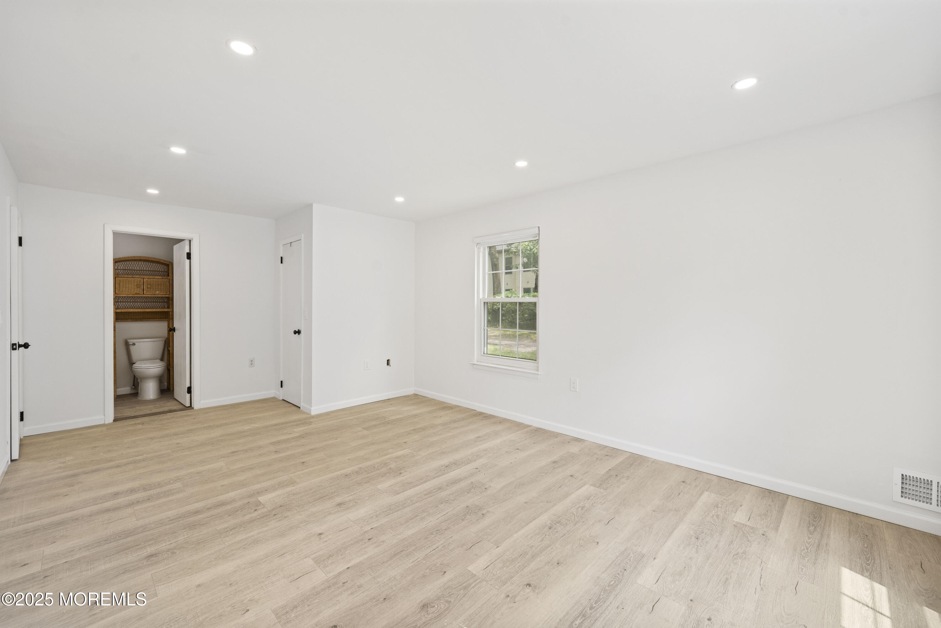 410 Owls Nest Court, Jackson, NJ, 08527 image 11