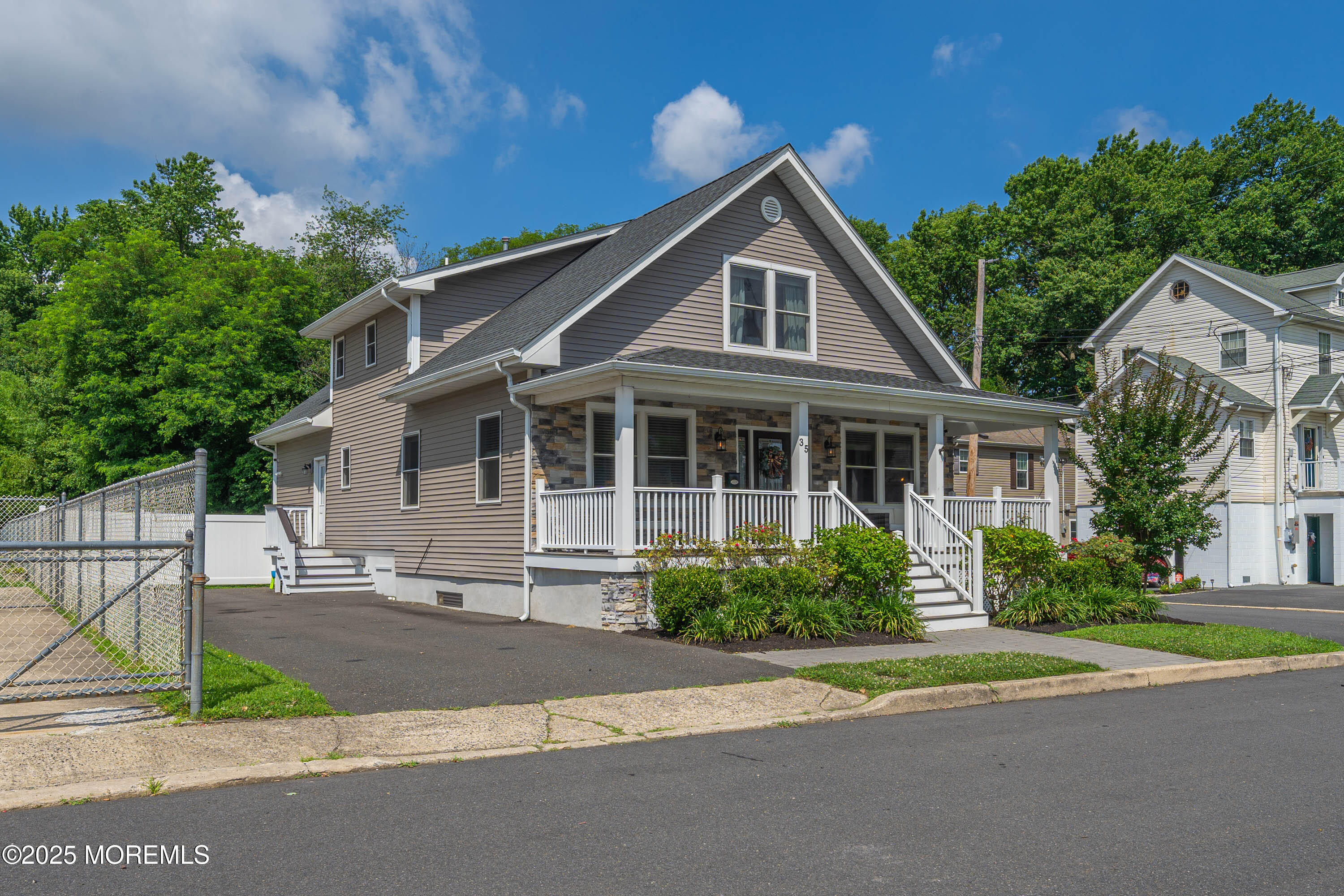 35 Mercer Avenue Image 3