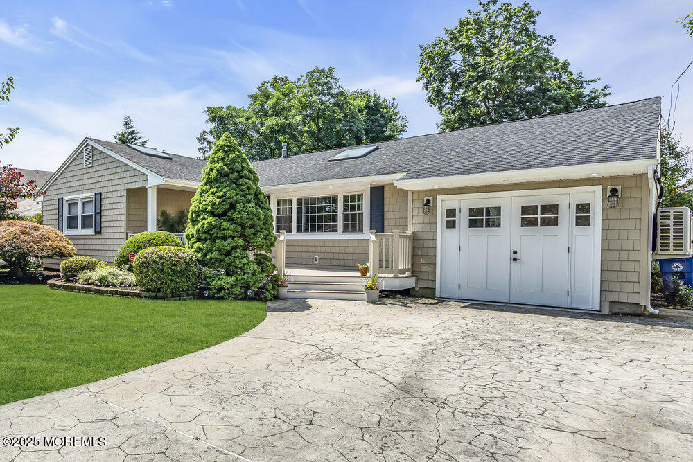 208 Chatham Lane Image 4