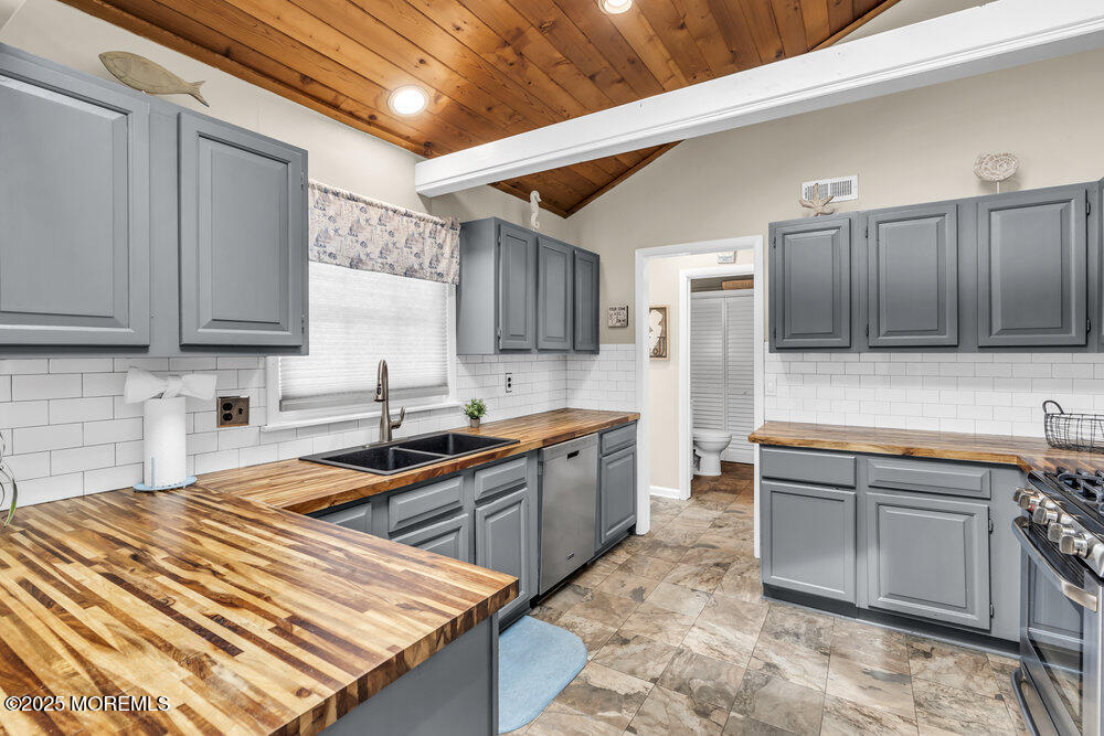 208 Chatham Lane, Point Pleasant, NJ, 08742 image 14