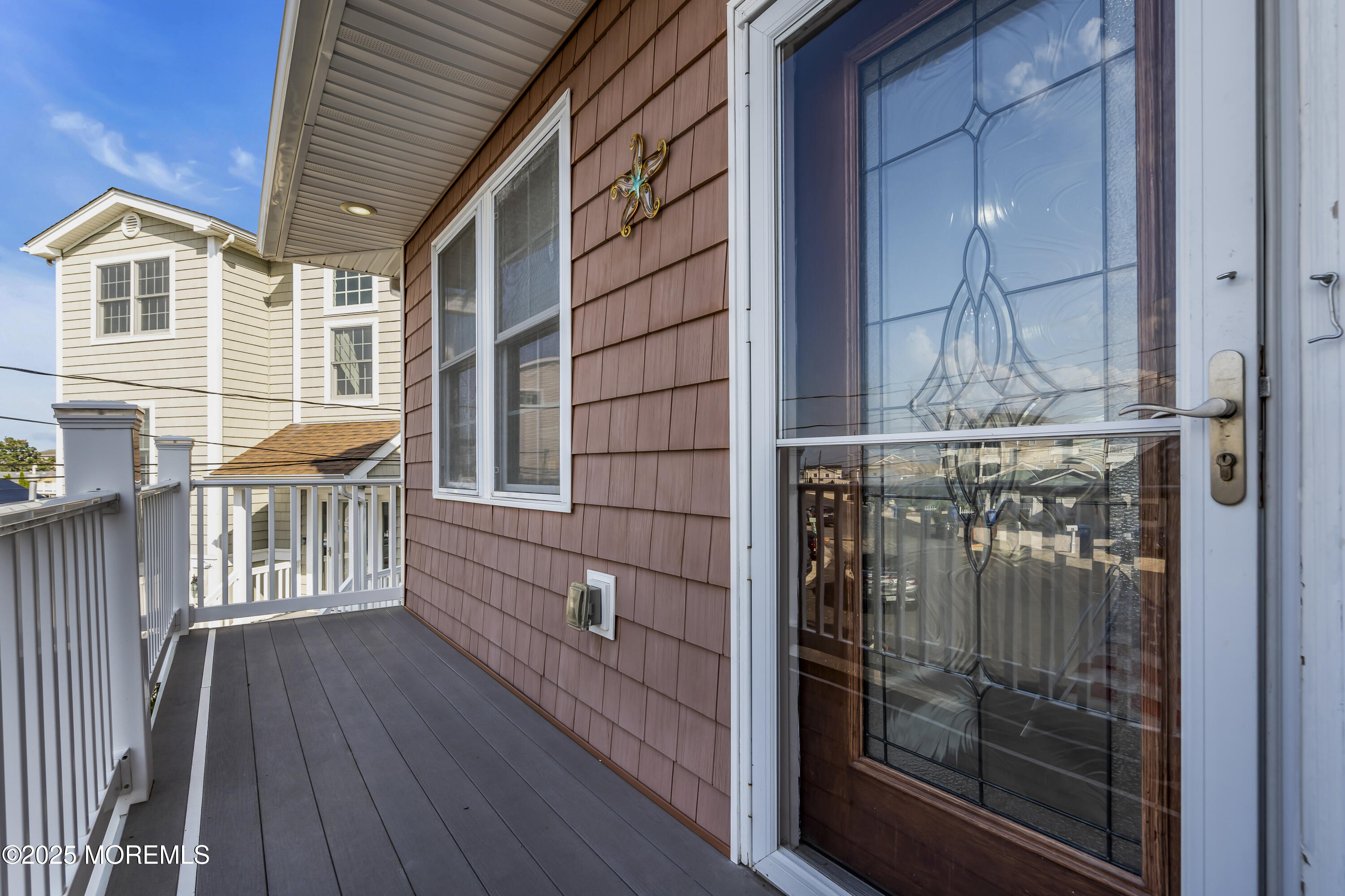 36 Joy Road Image 4