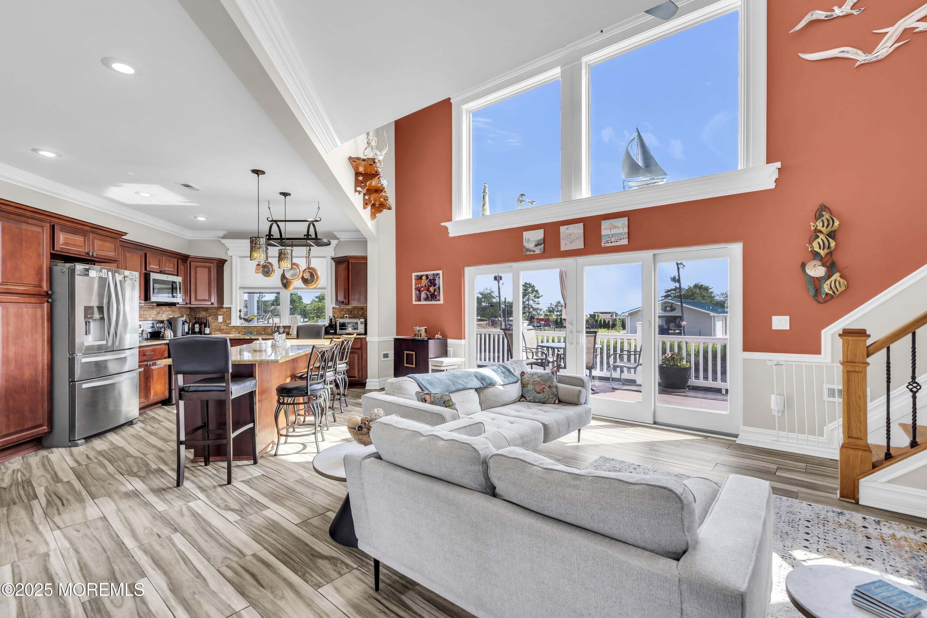 36 Joy Road Image 5