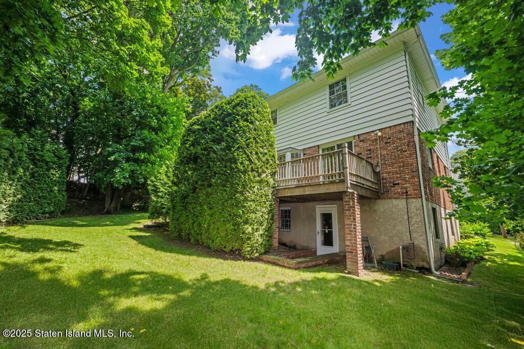 154 Howard Avenue Image 3