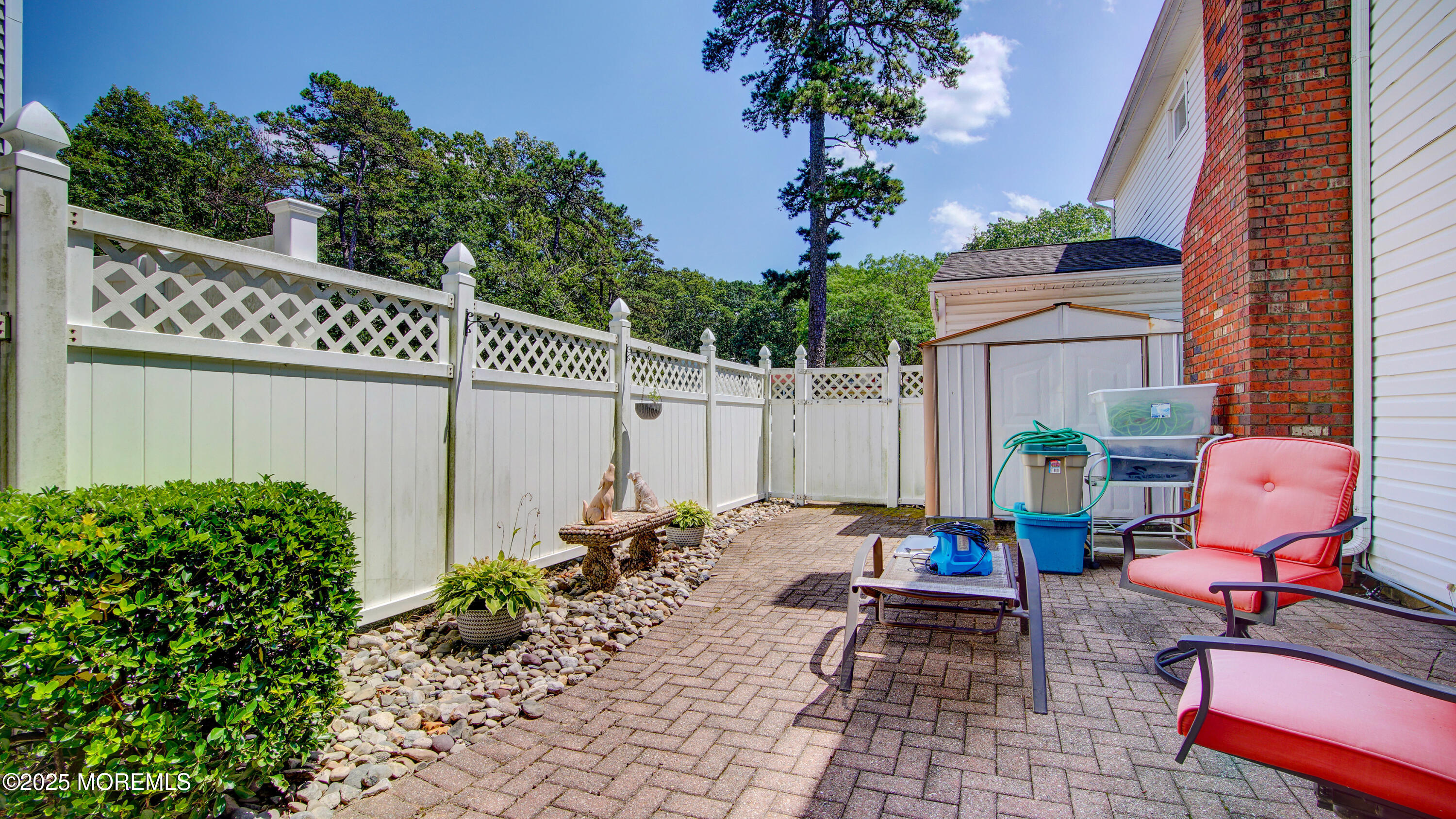 3 Feathertree Court Image 4
